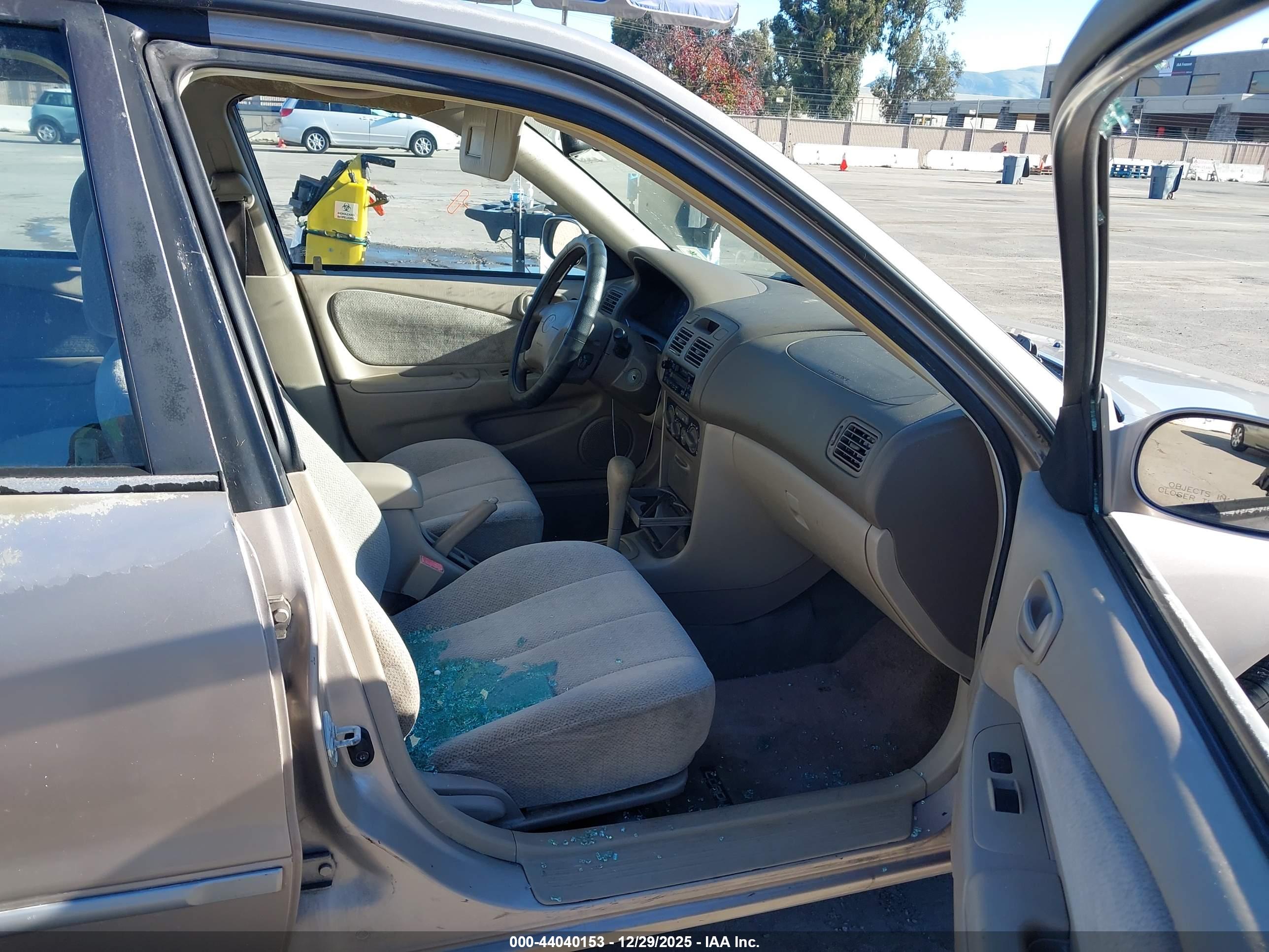 TOYOTA COROLLA image 5