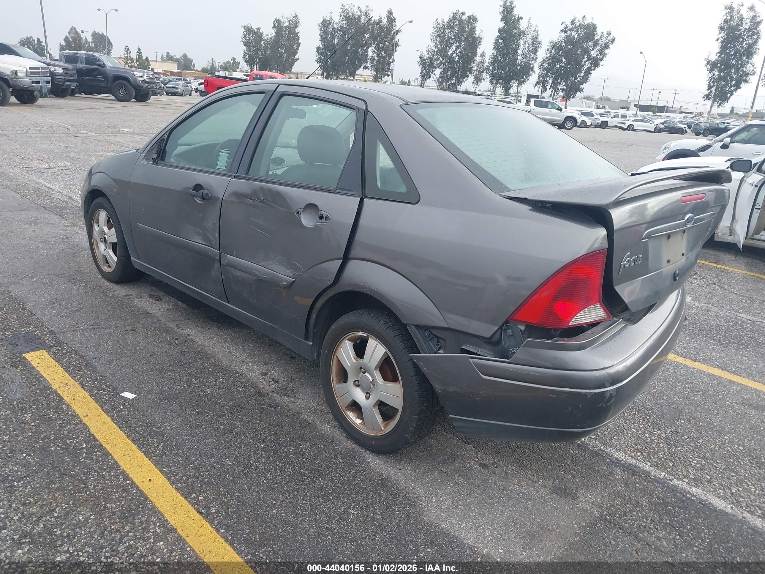 FORD FOCUS image 3
