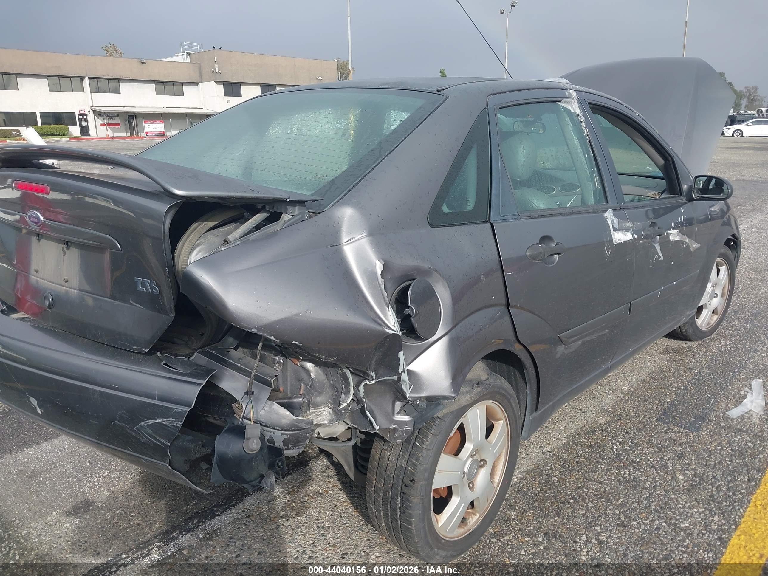 FORD FOCUS image 6
