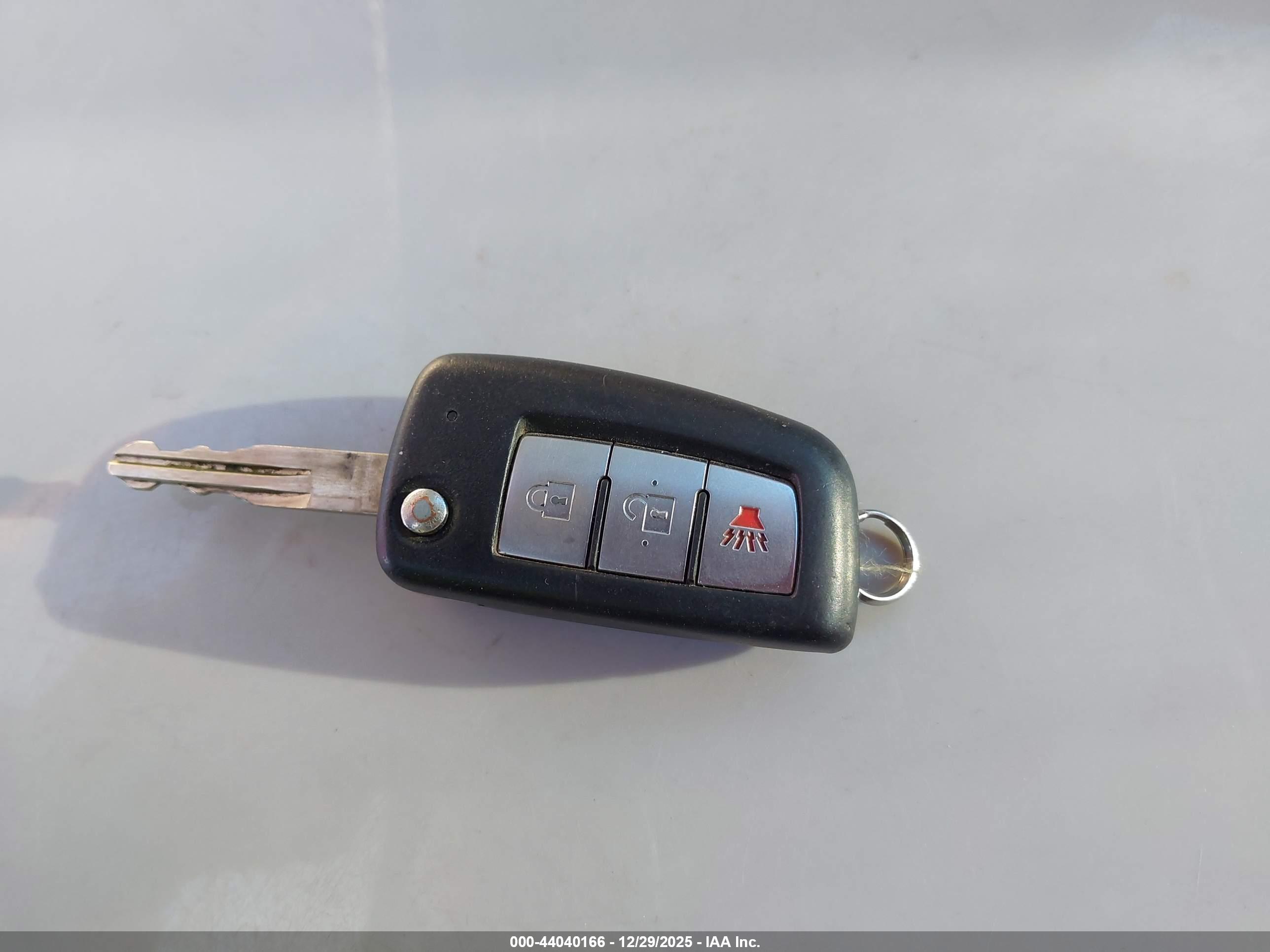 NISSAN ROGUE image 11