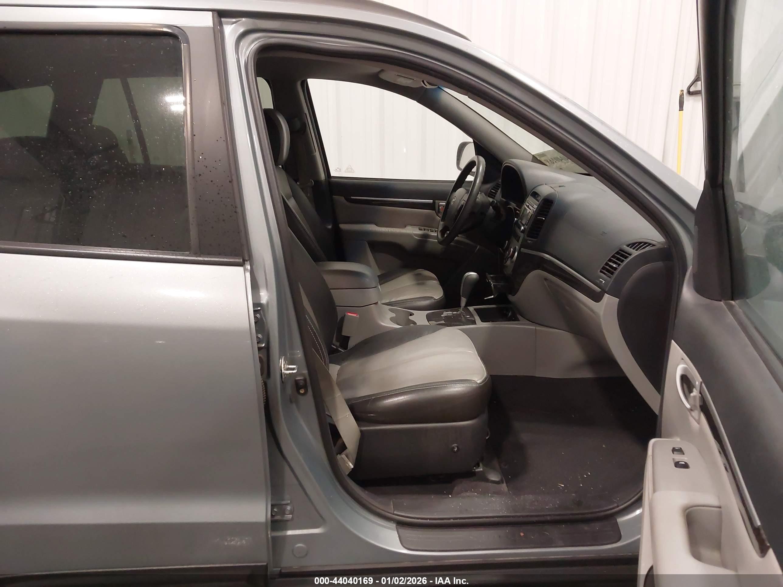 HYUNDAI SANTA image 5