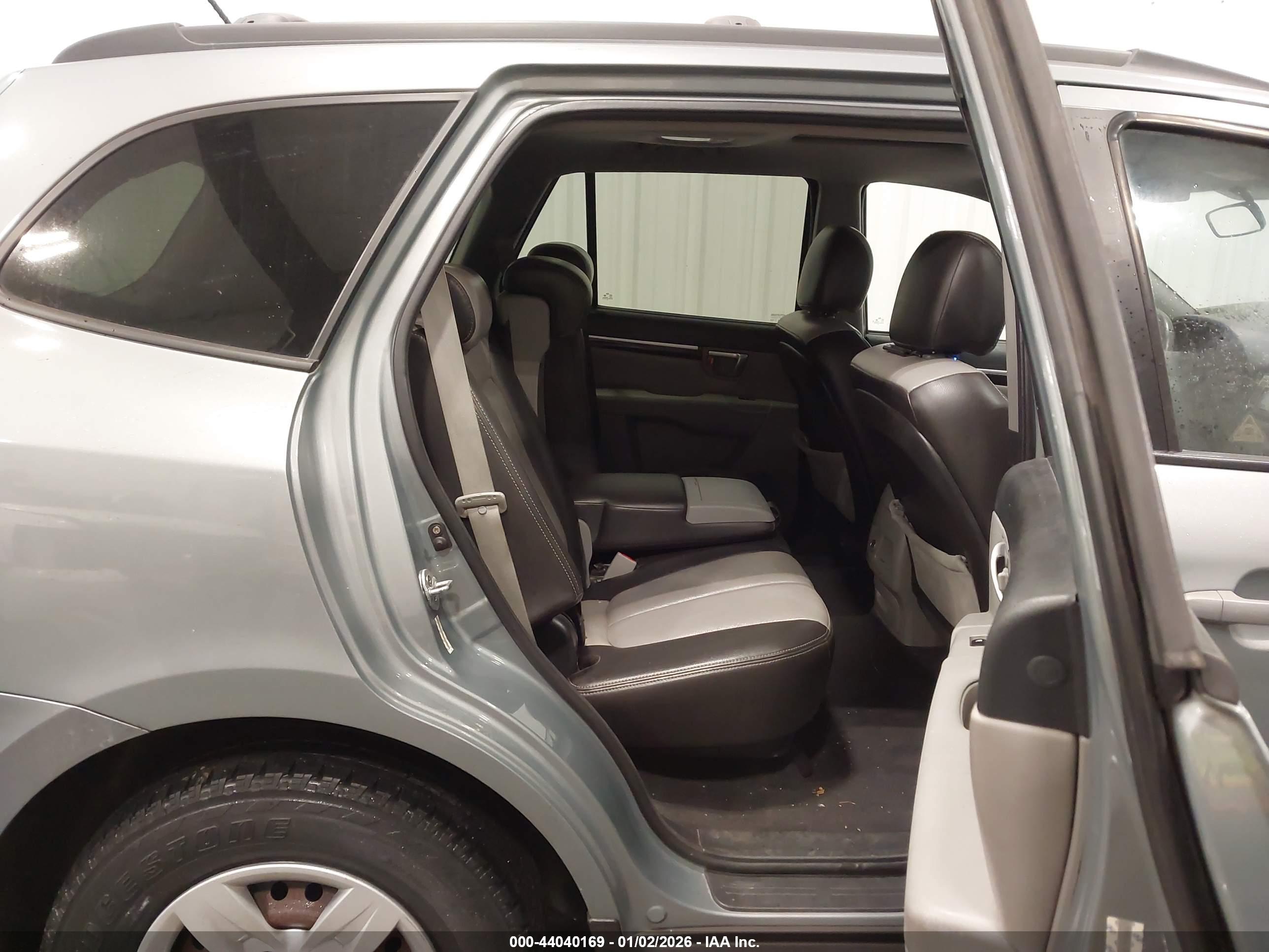 HYUNDAI SANTA image 8