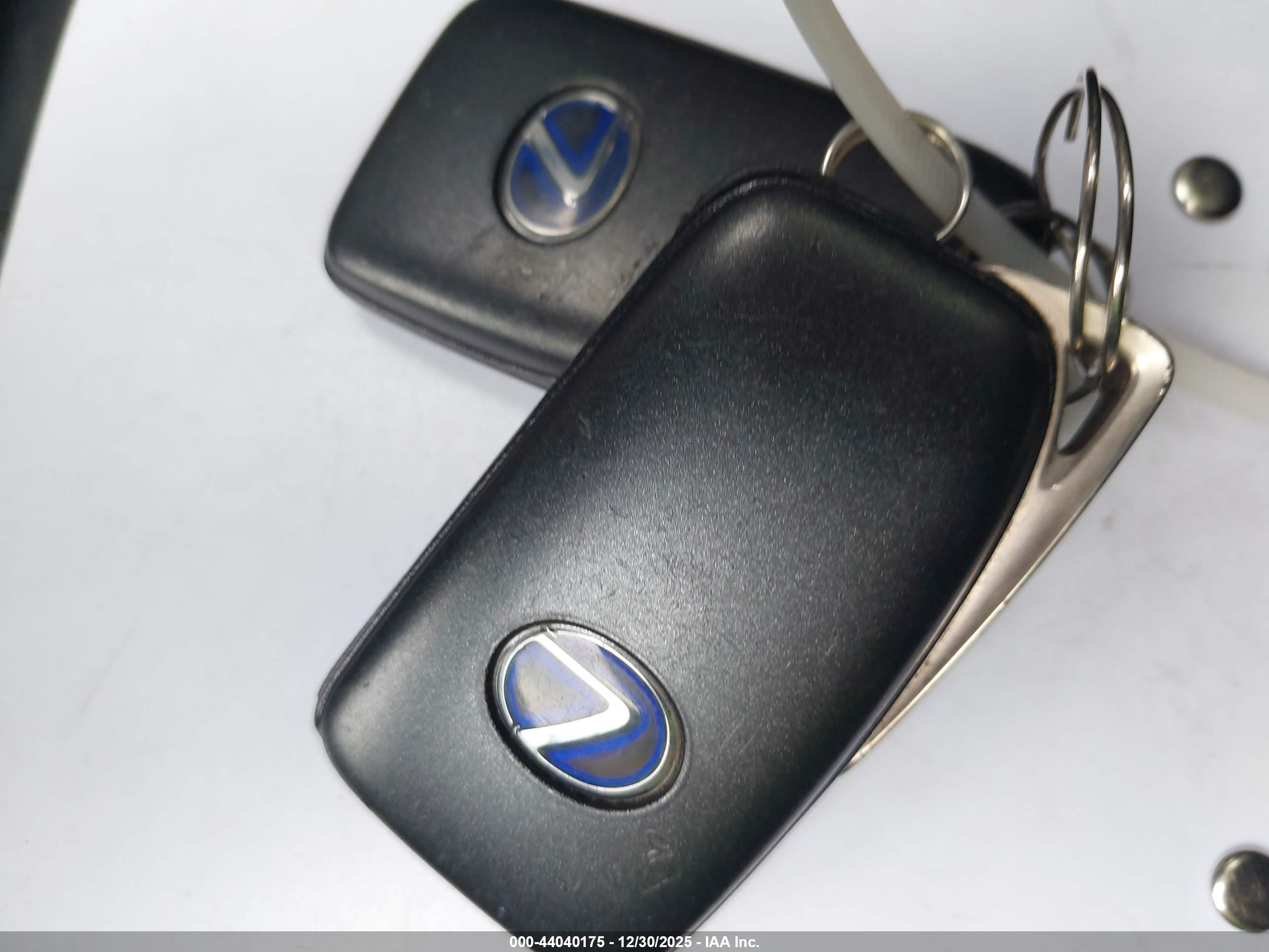 LEXUS NX image 11