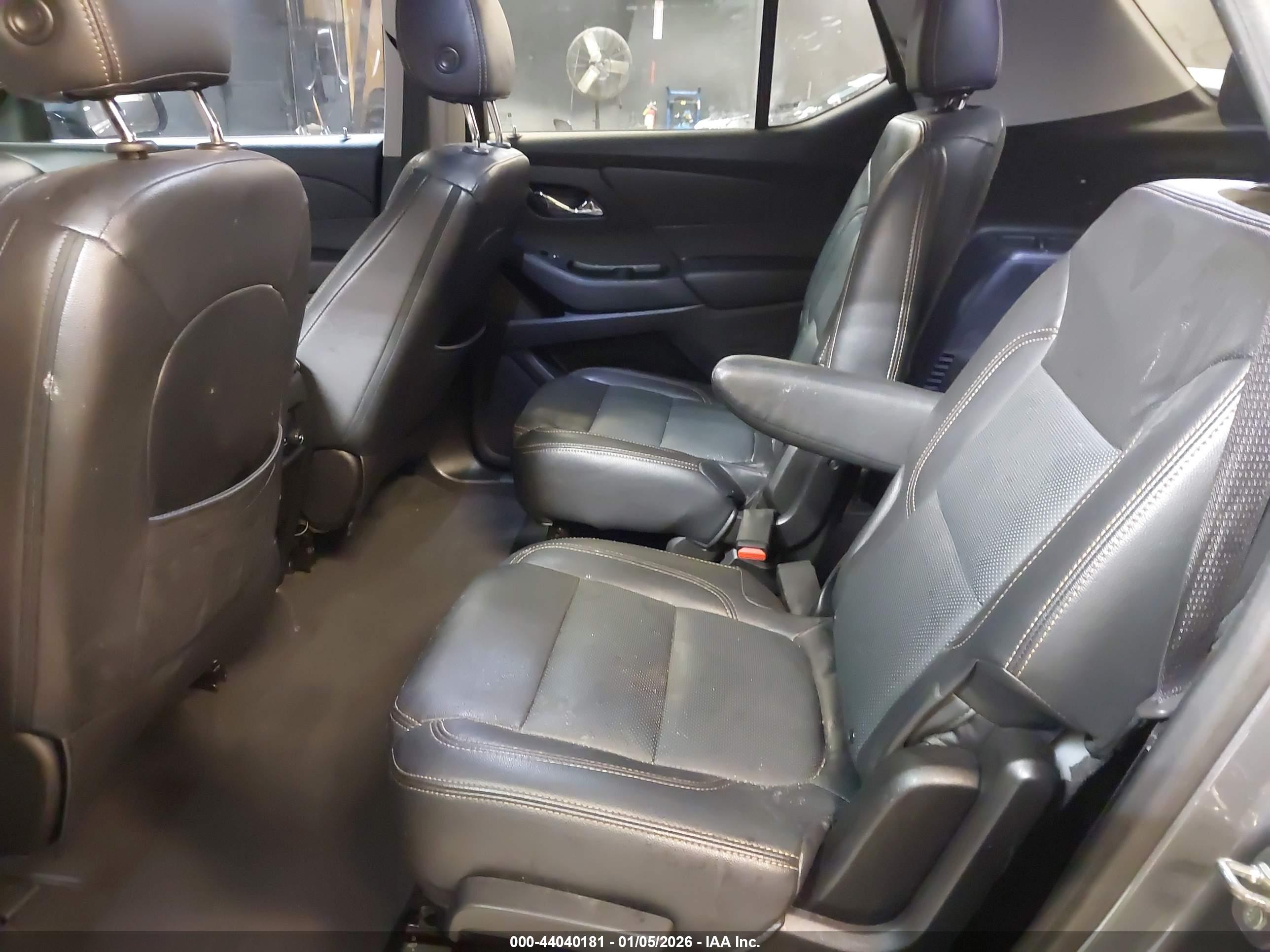 CHEVROLET TRAVERSE image 8