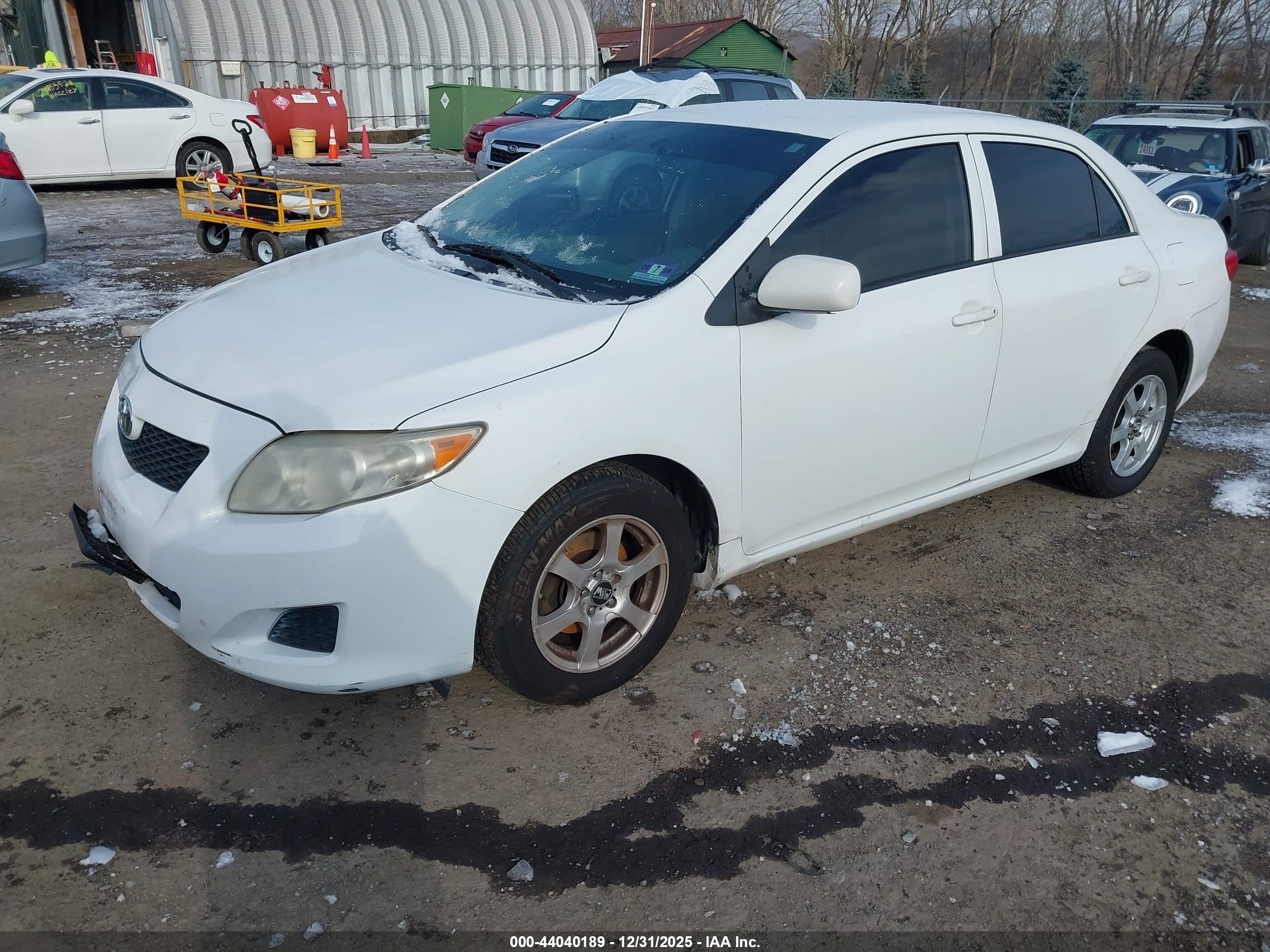 TOYOTA COROLLA image 2