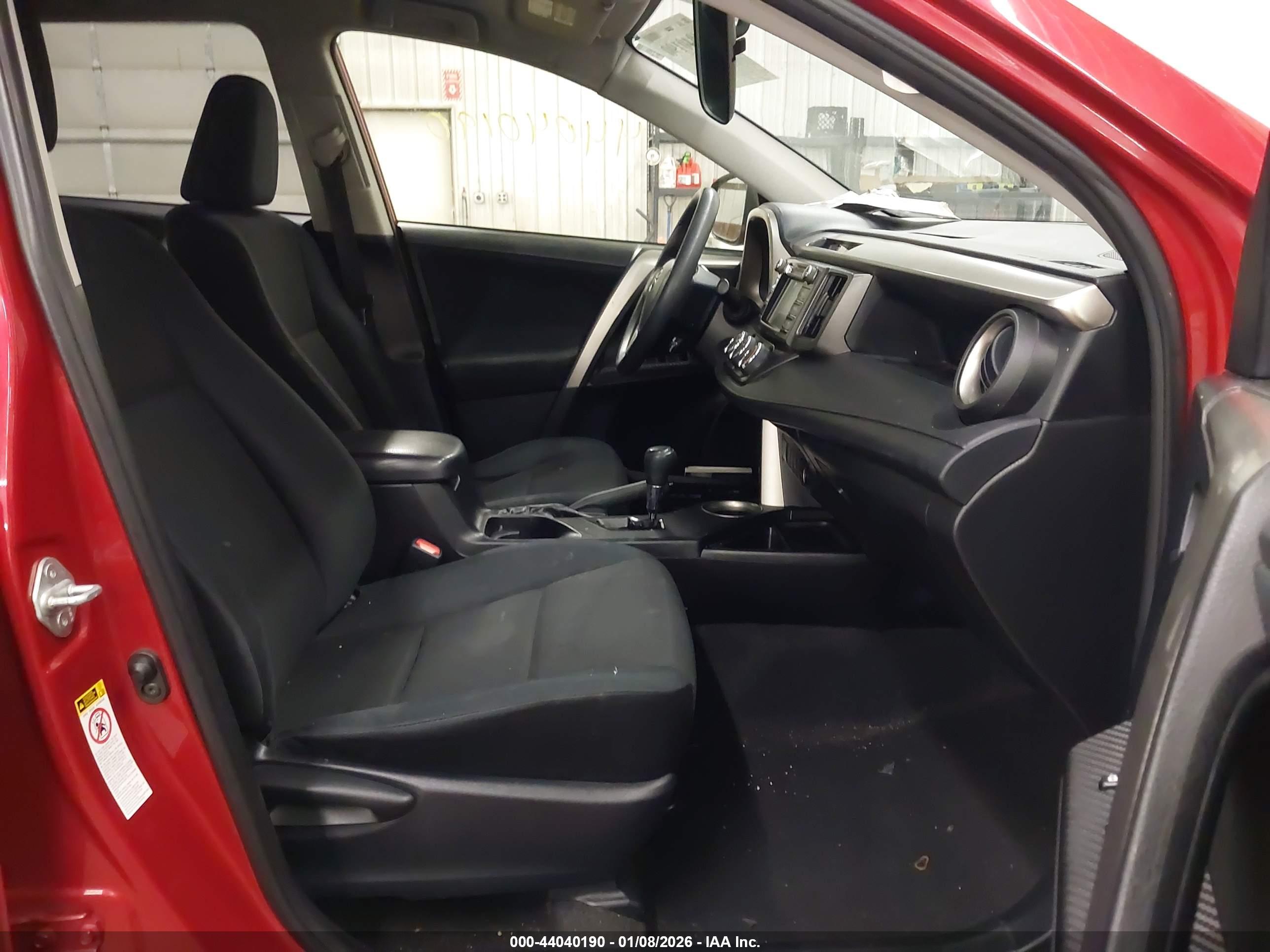 TOYOTA RAV4 image 5