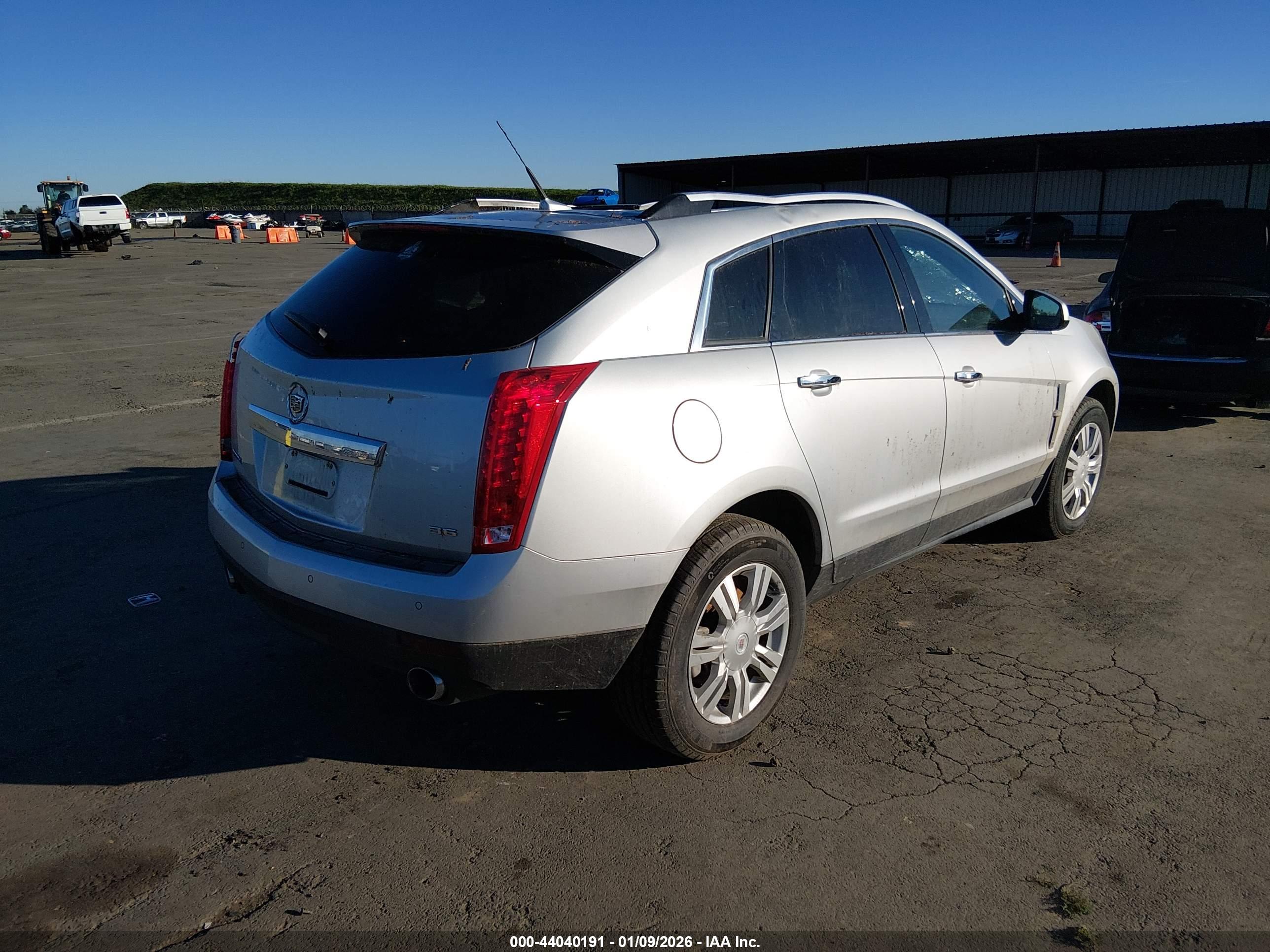 CADILLAC SRX image 4