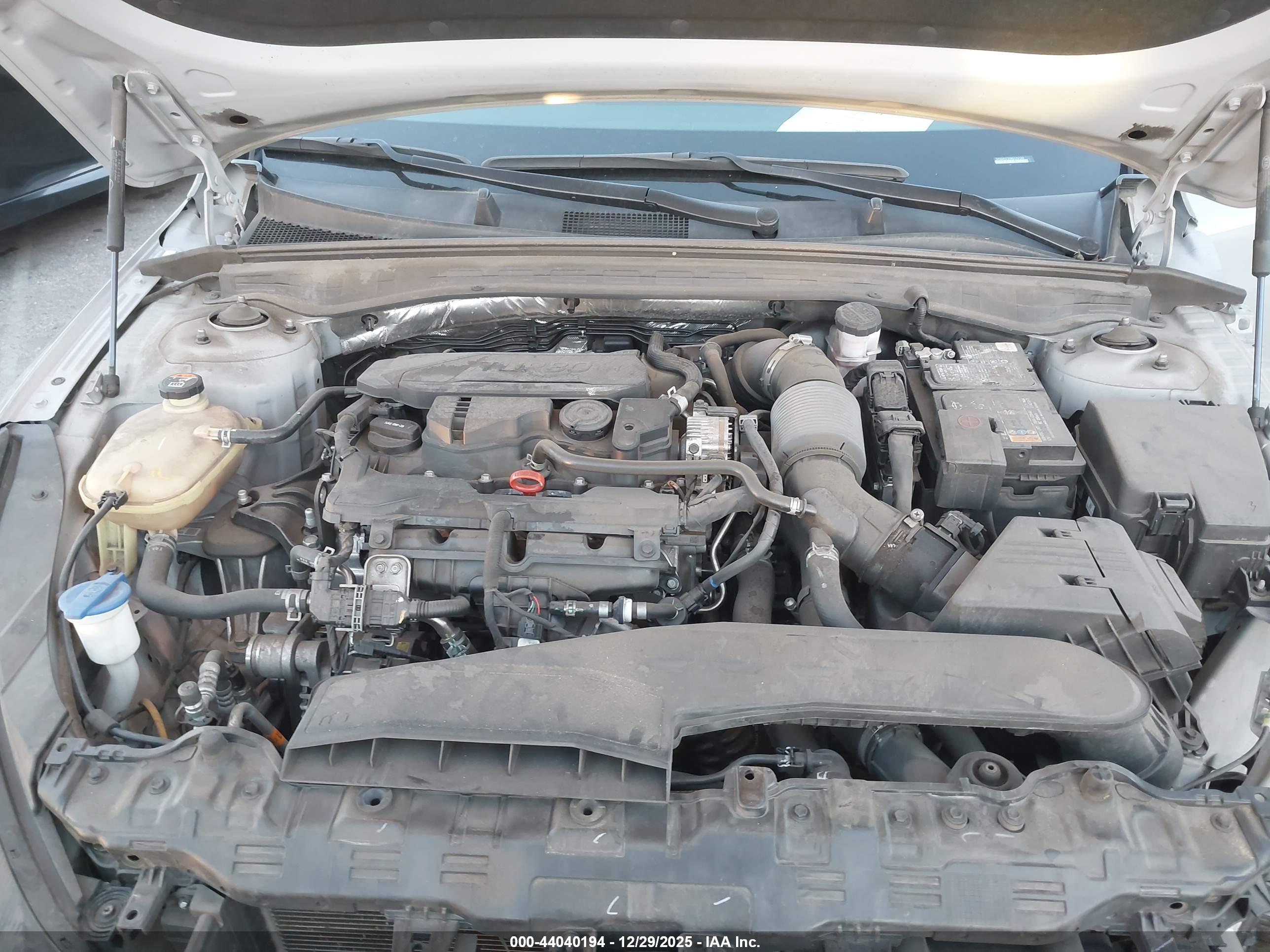 KIA K5 image 10