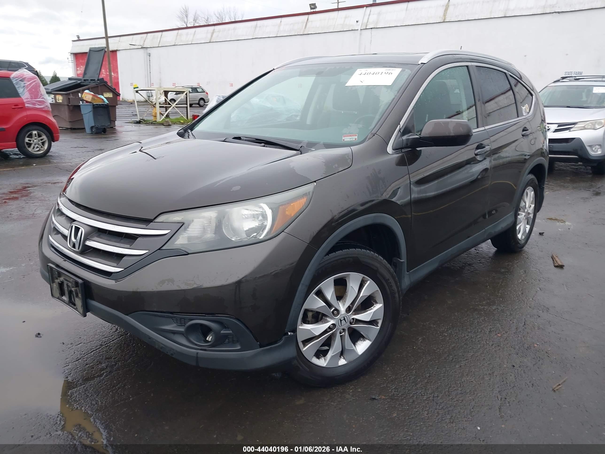 HONDA CR-V image 2