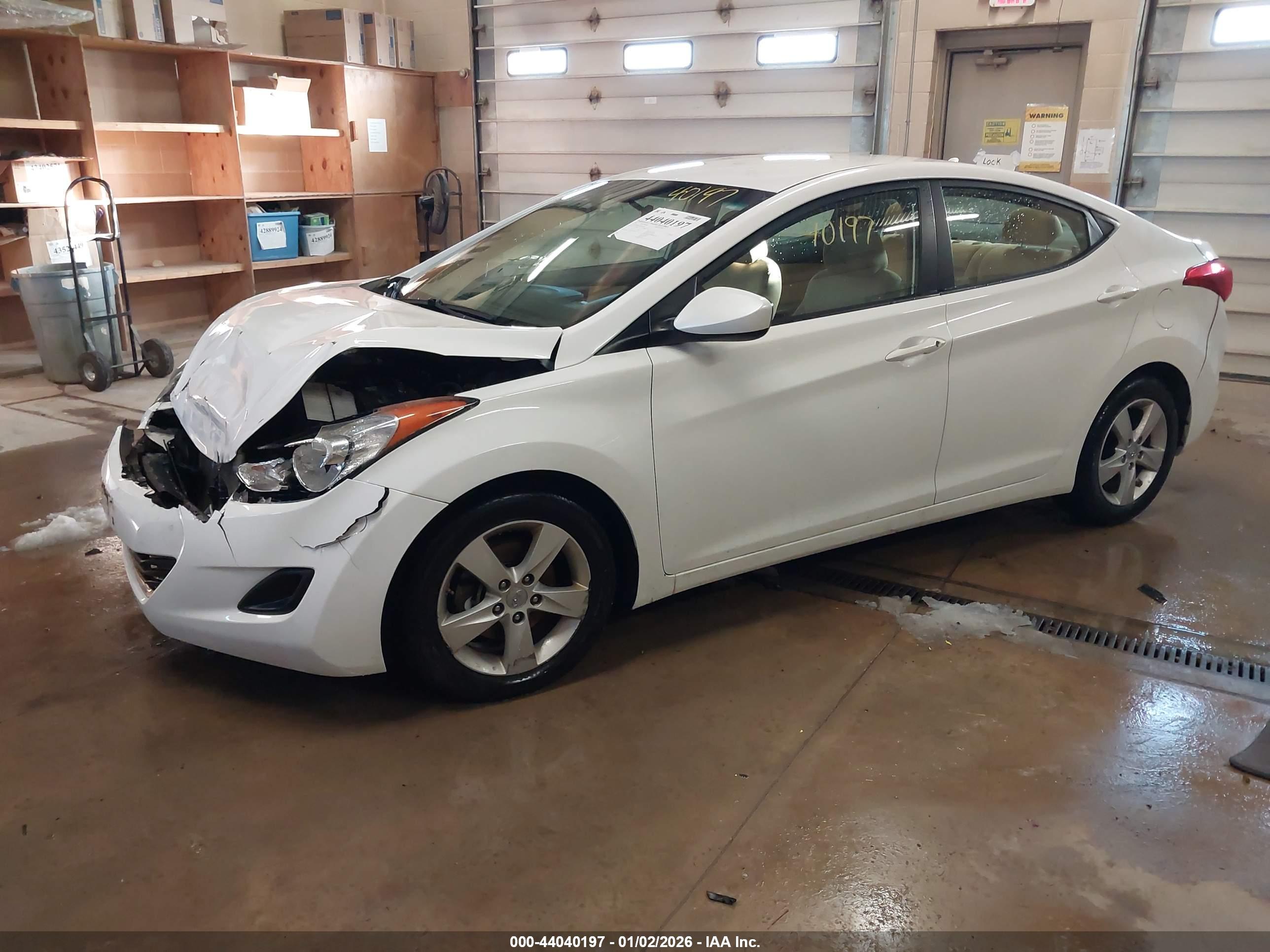 HYUNDAI ELANTRA image 2