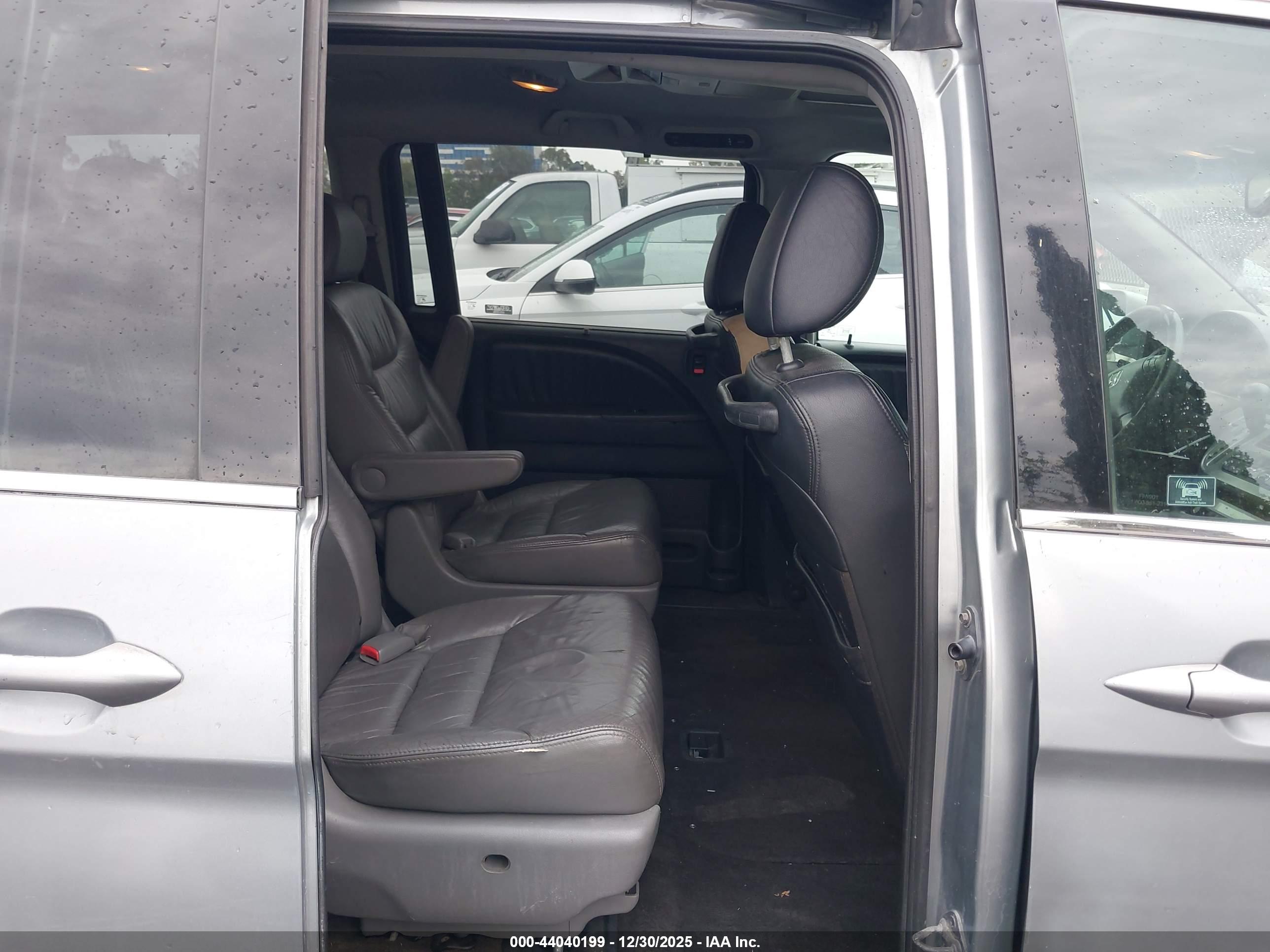 HONDA ODYSSEY image 8