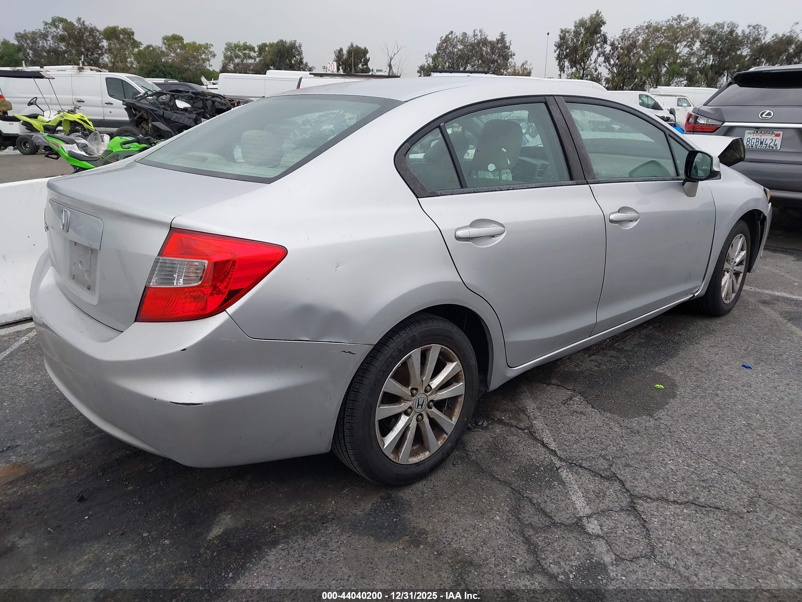 HONDA CIVIC image 4