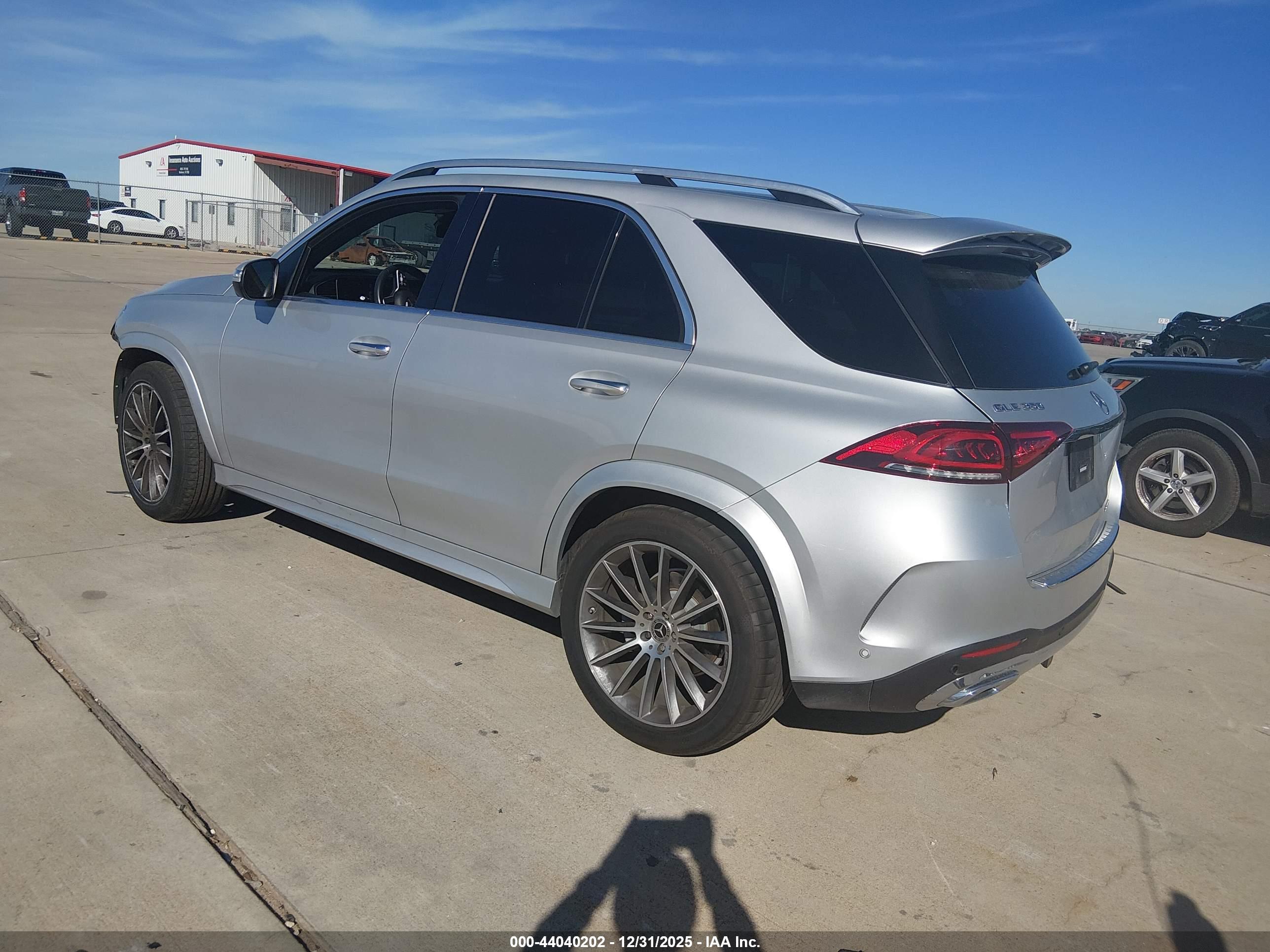 MERCEDES-BENZ GLE image 3