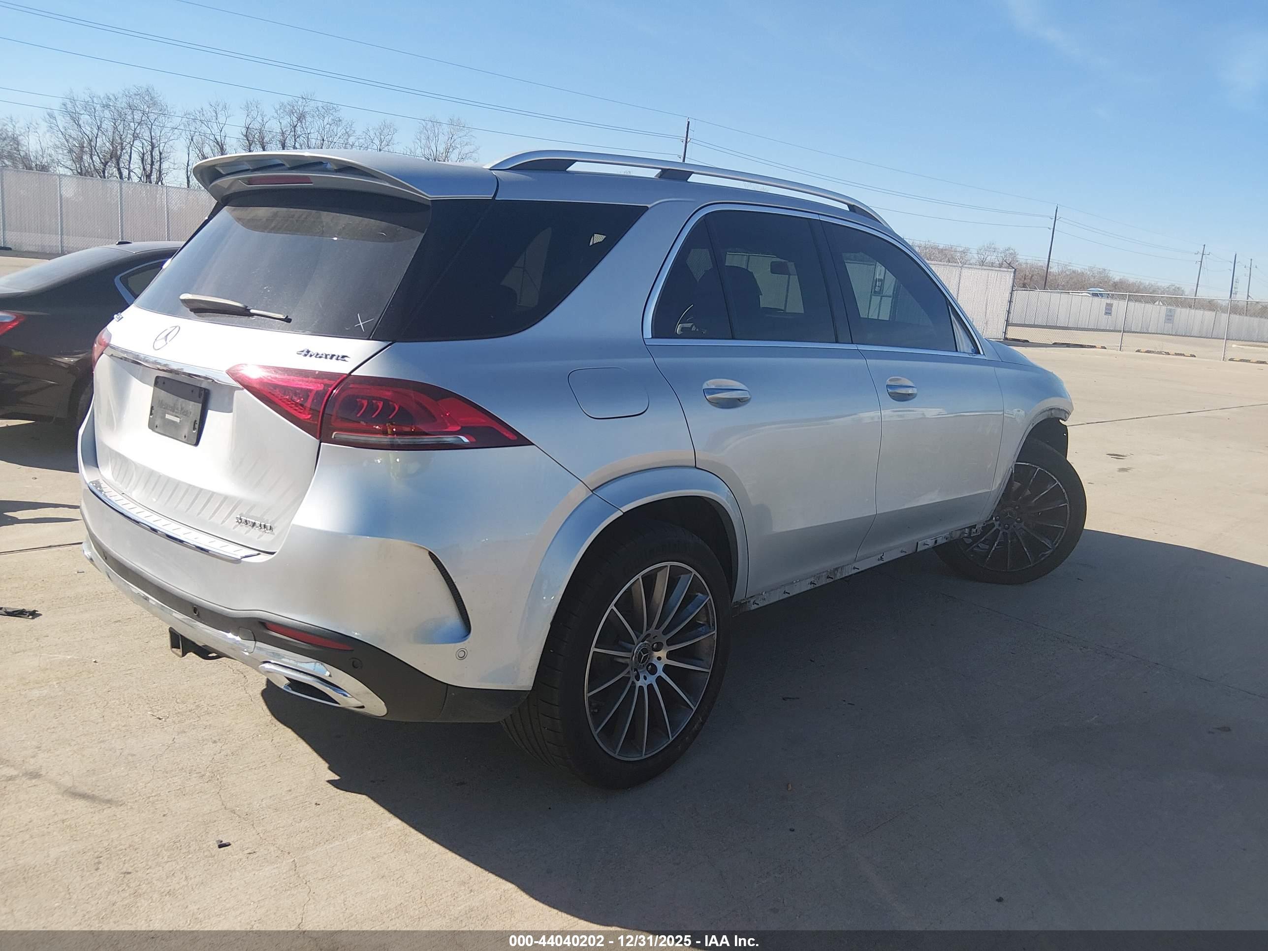 MERCEDES-BENZ GLE image 4