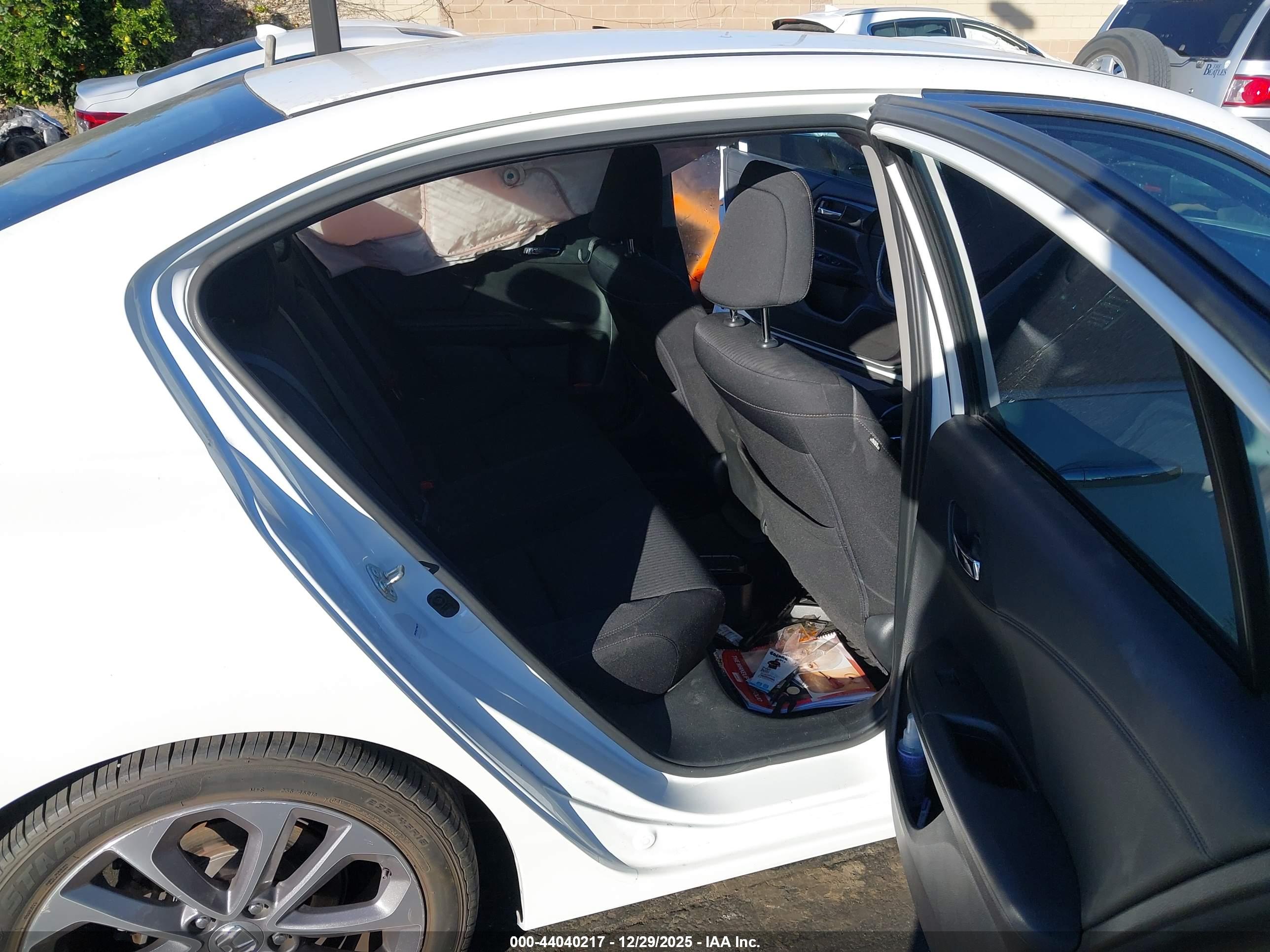 HONDA ACCORD image 8