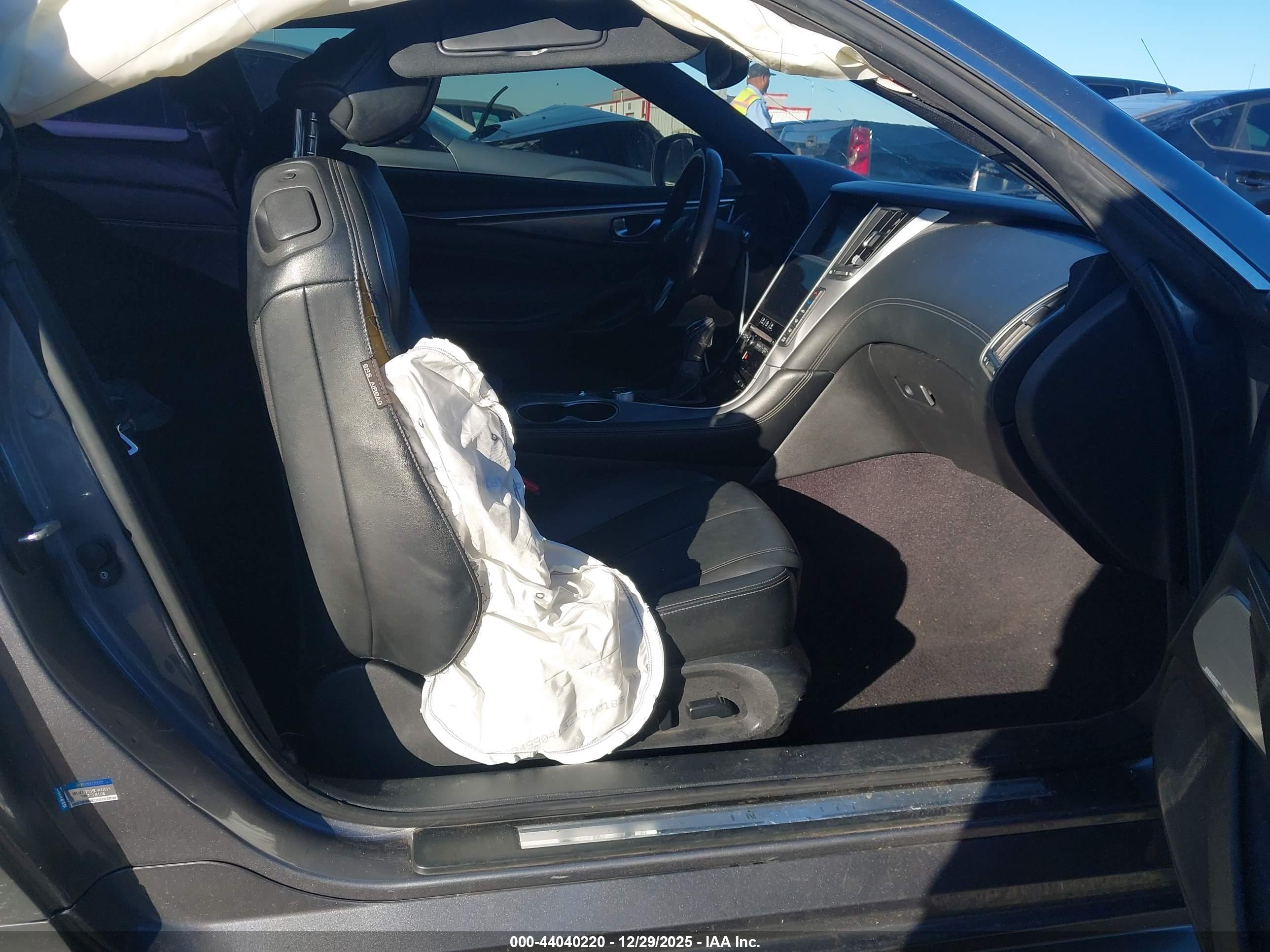 INFINITI Q60 image 5