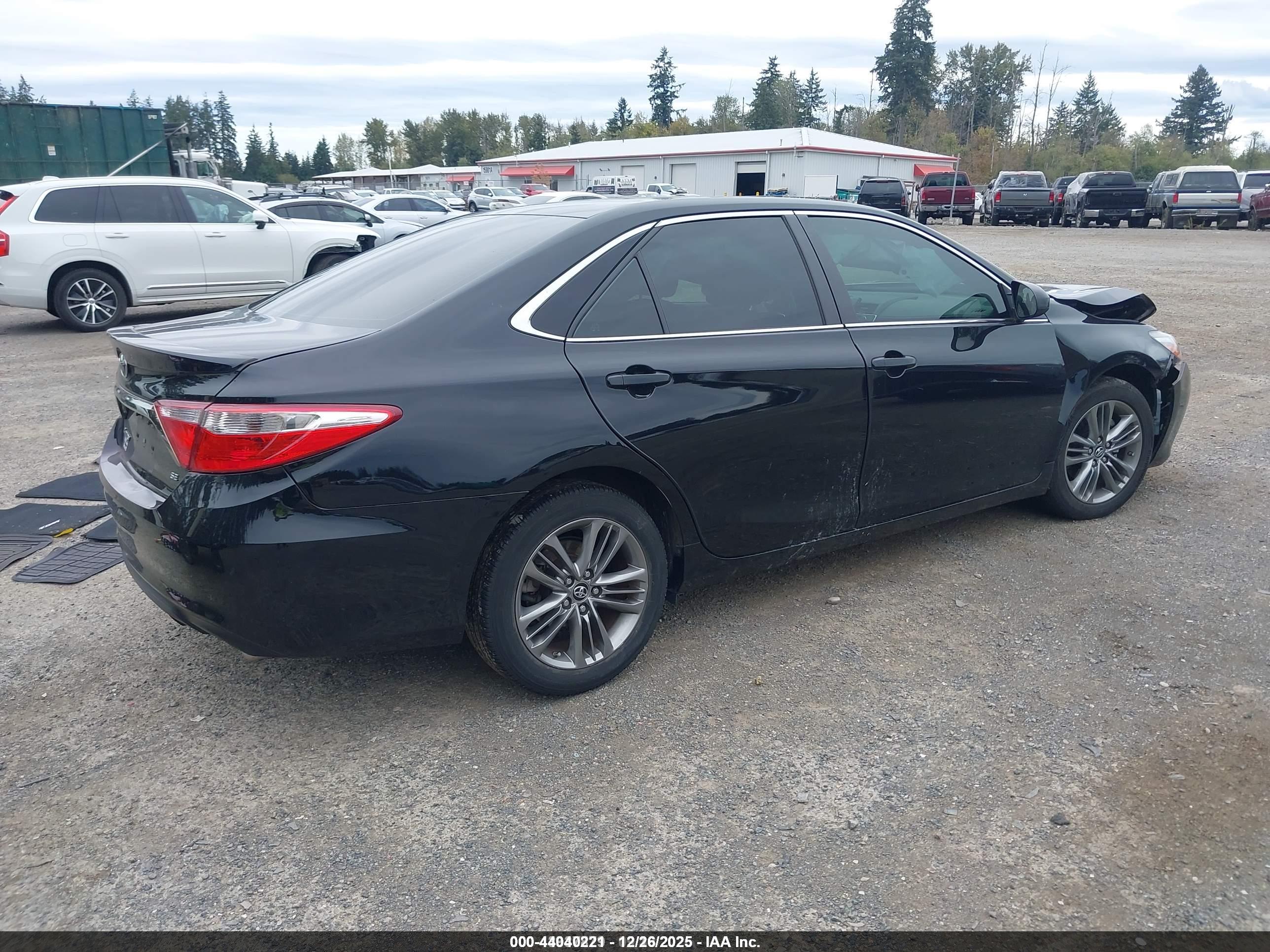 TOYOTA CAMRY image 4
