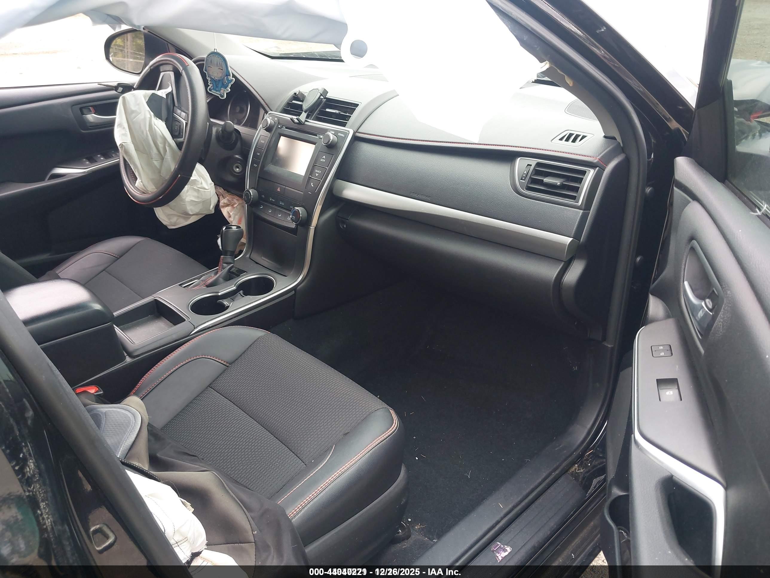 TOYOTA CAMRY image 5