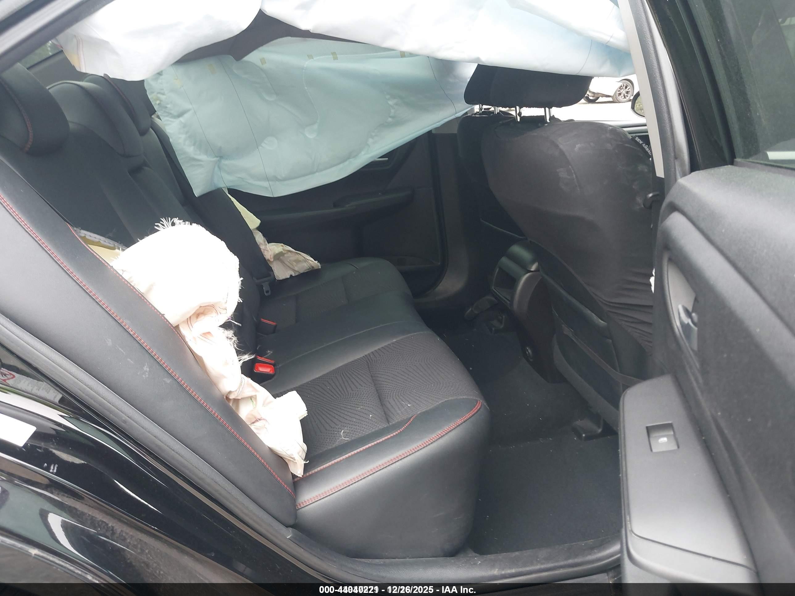 TOYOTA CAMRY image 8