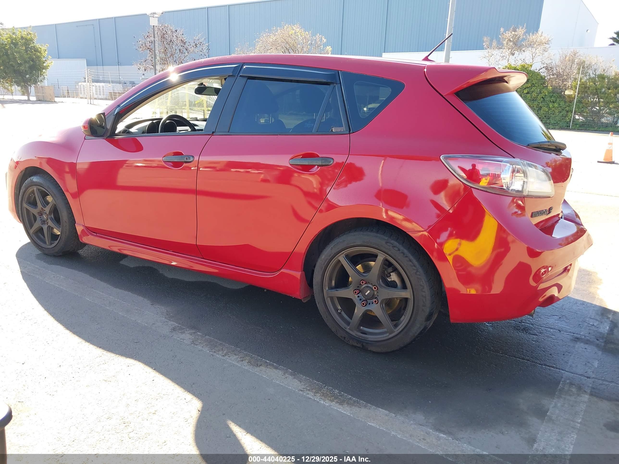 MAZDA MAZDA3 image 3