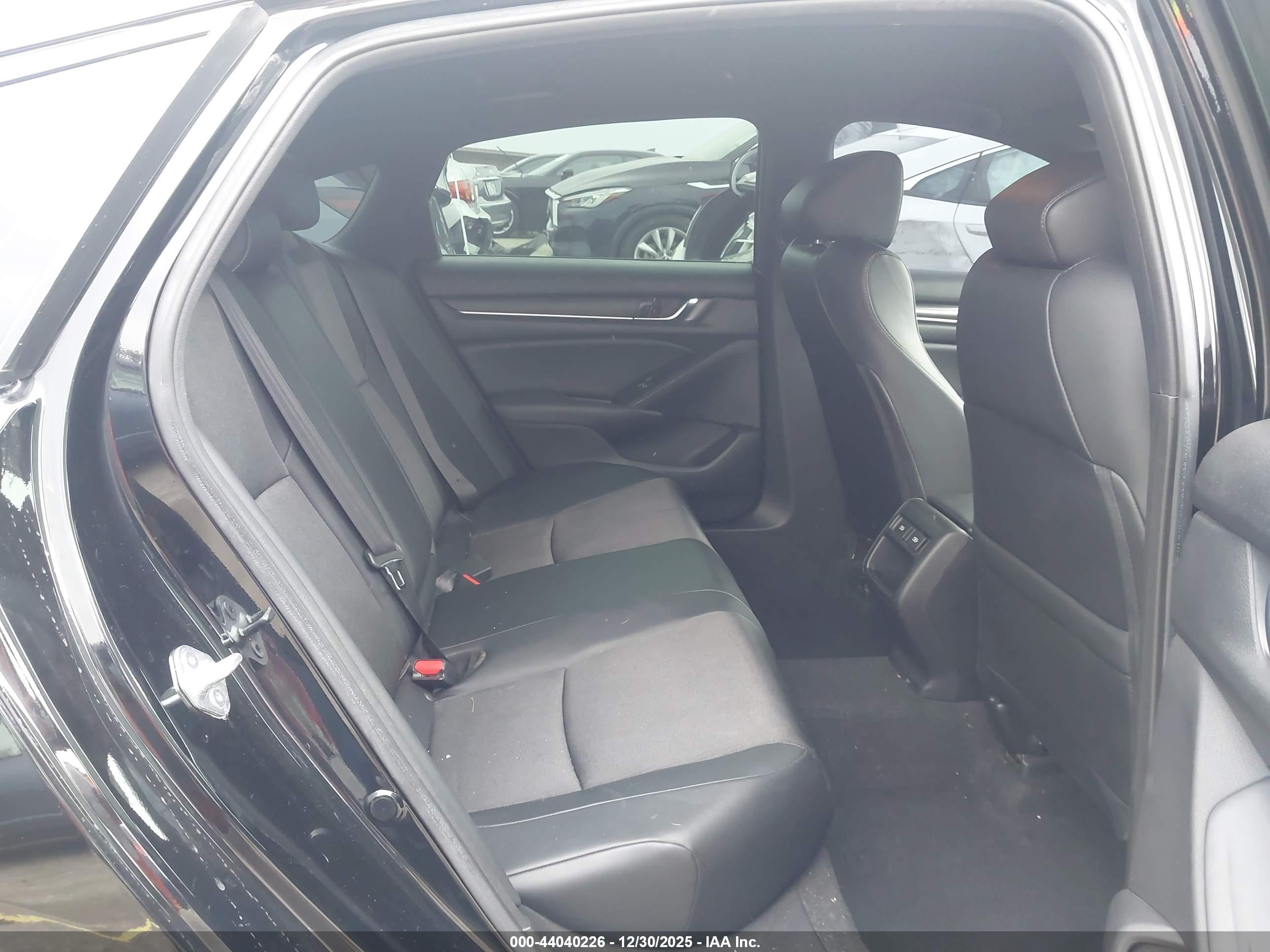 HONDA ACCORD image 8