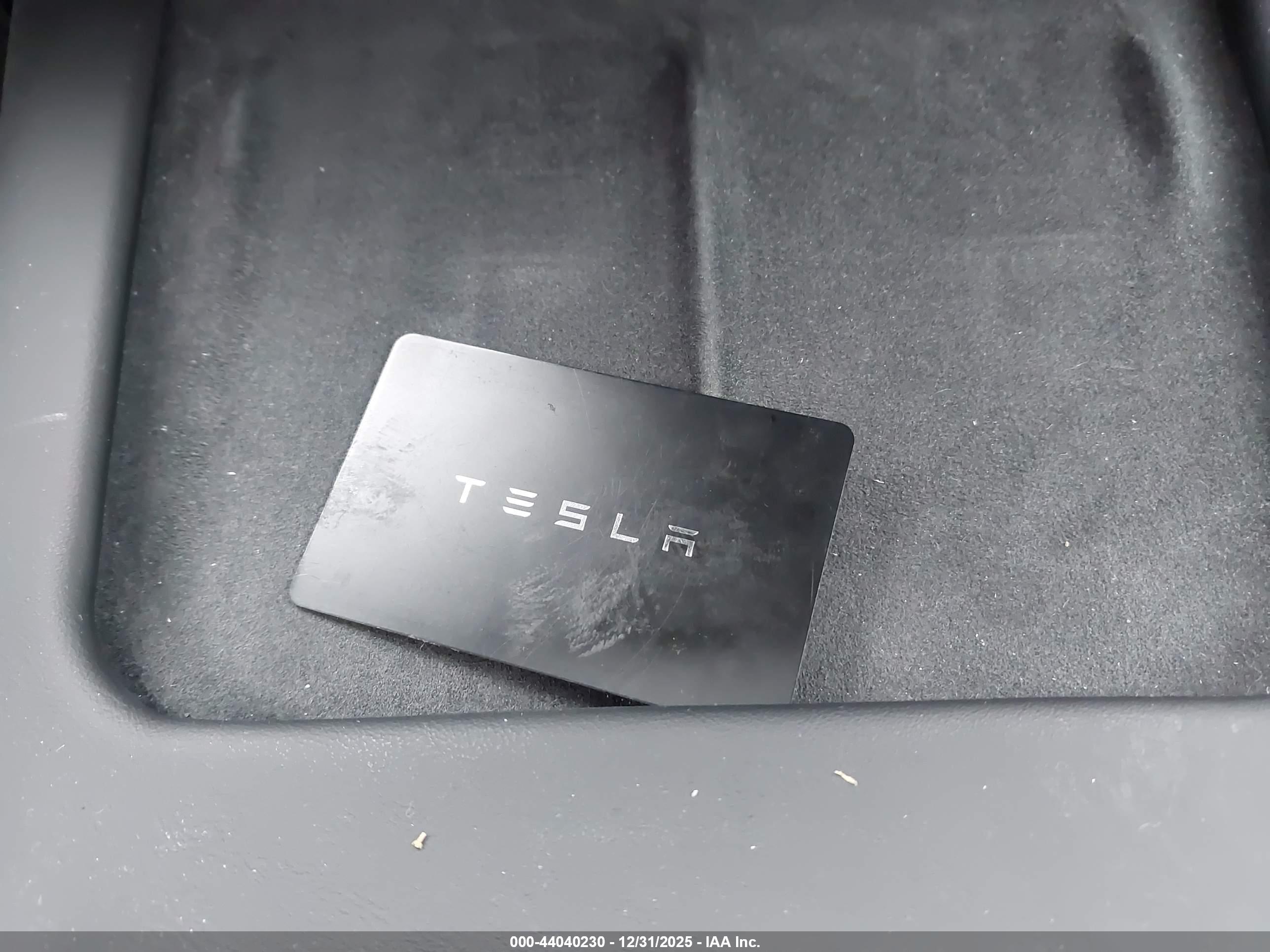 TESLA MODEL image 11