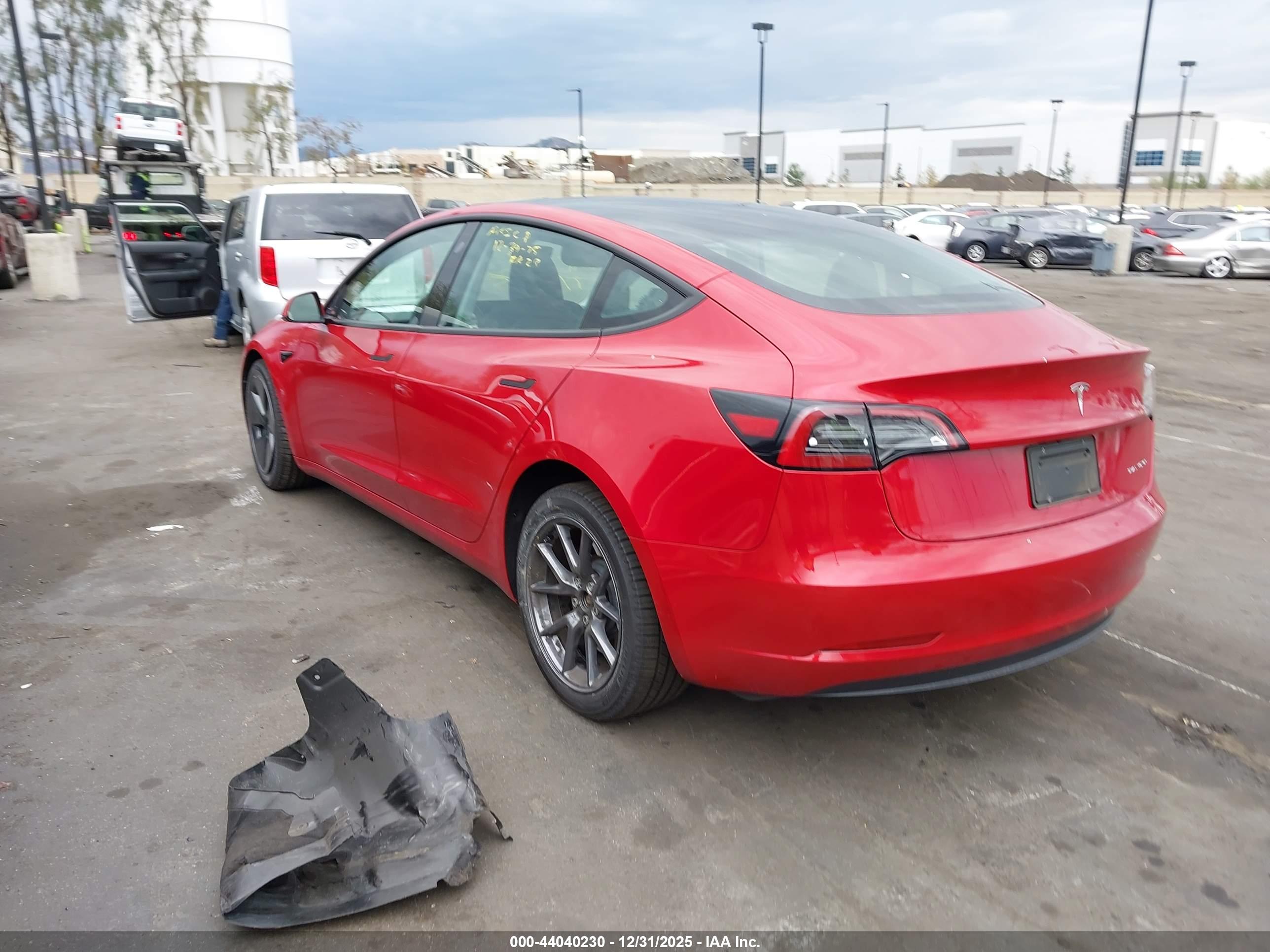 TESLA MODEL image 3