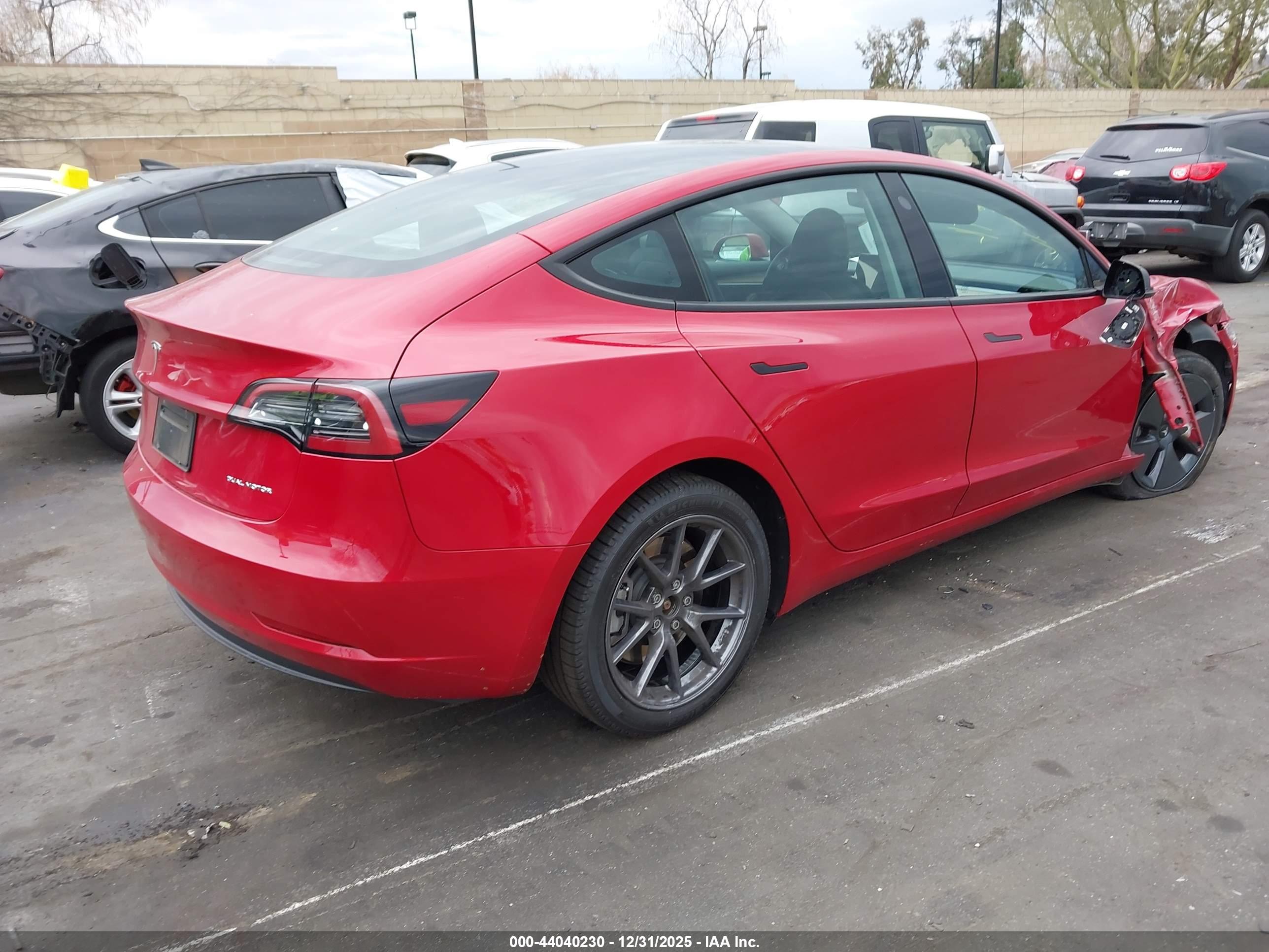TESLA MODEL image 4