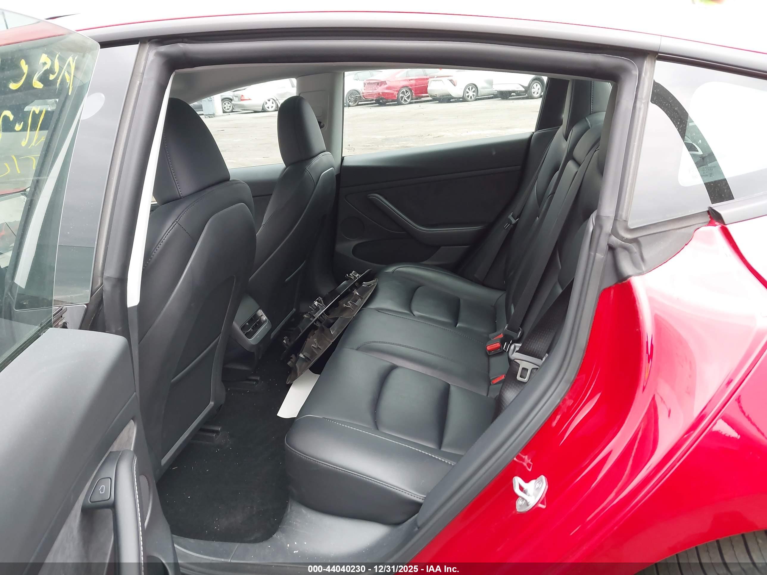 TESLA MODEL image 8