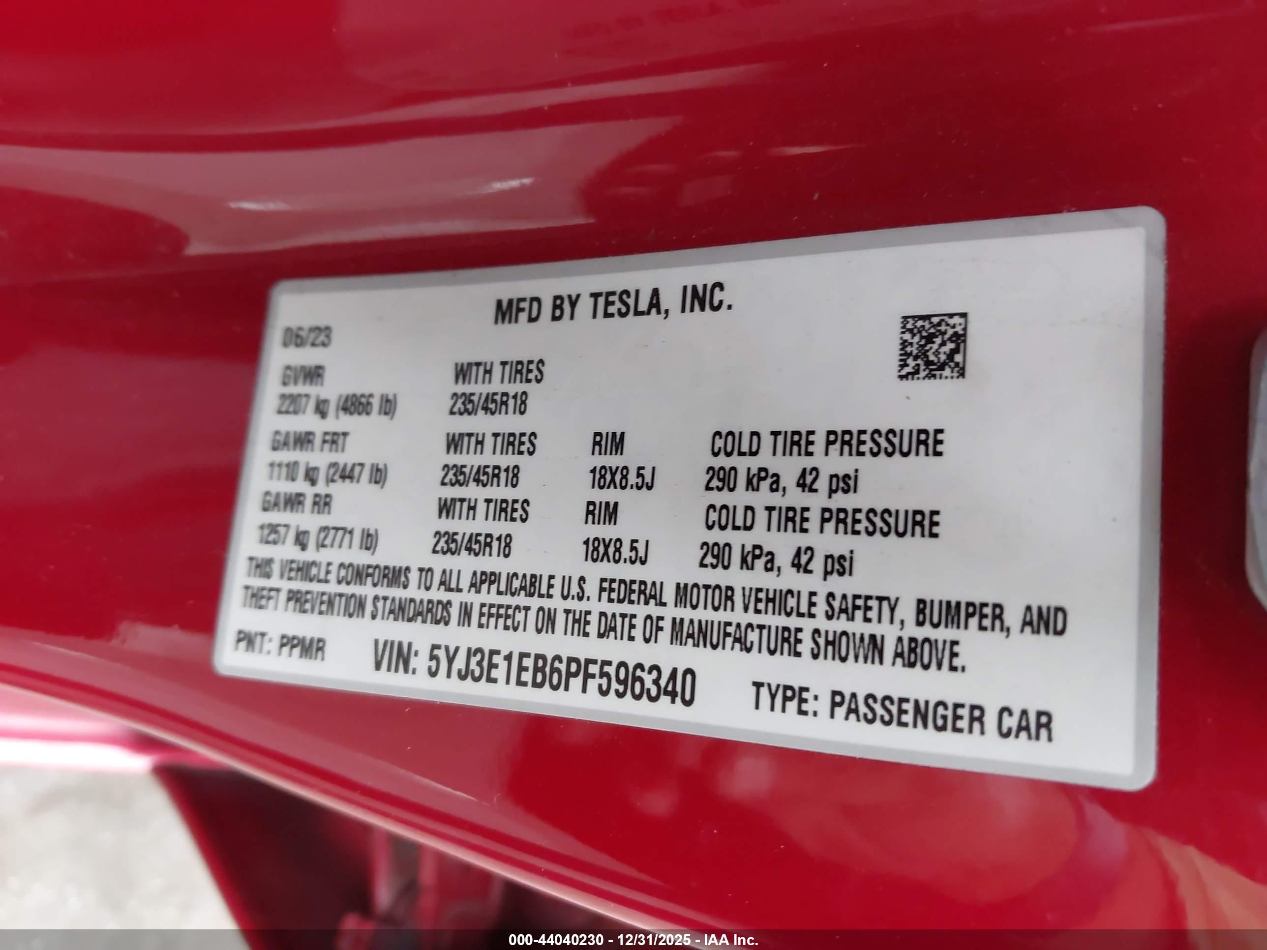 TESLA MODEL image 9