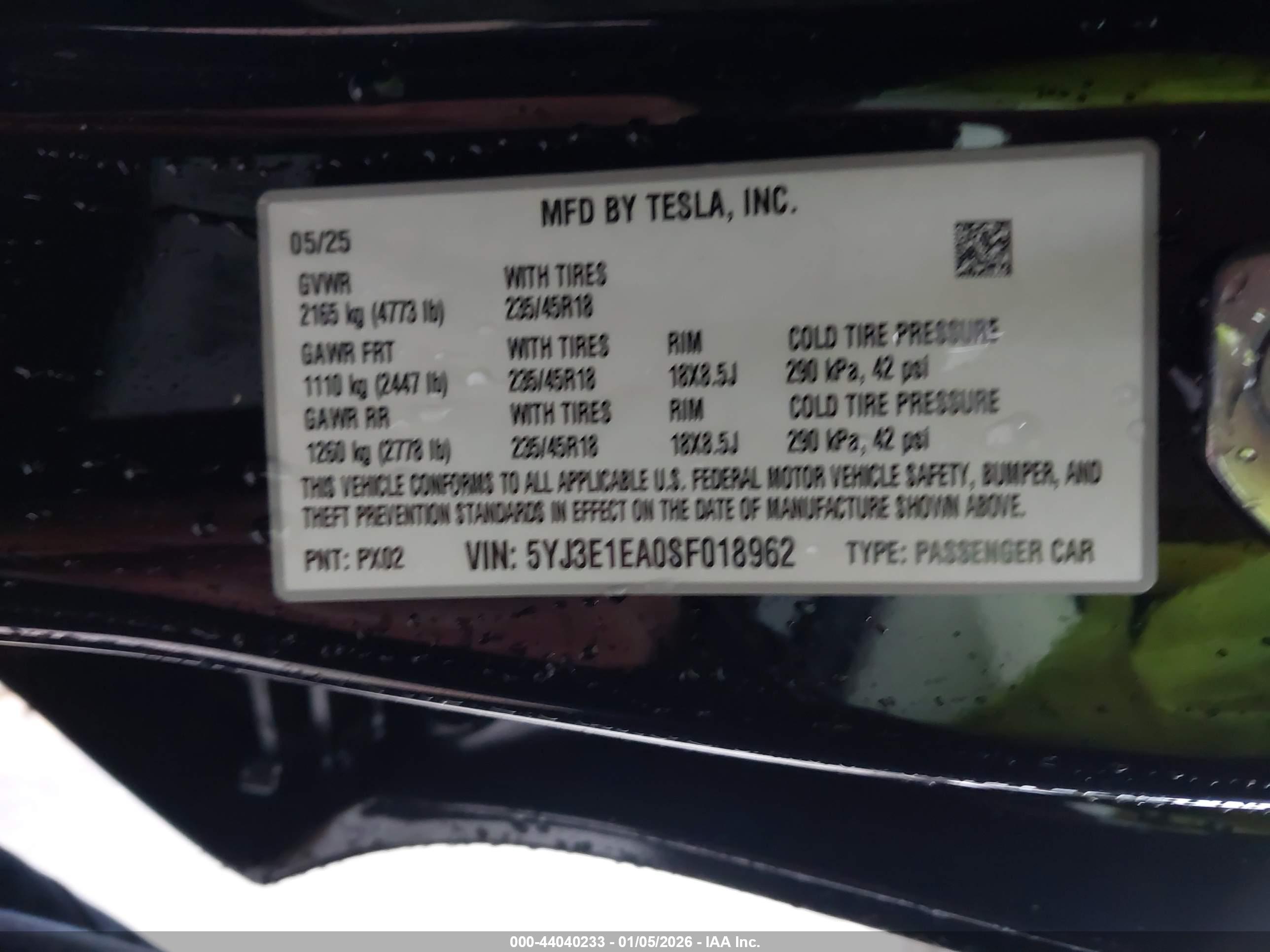 TESLA MODEL image 9