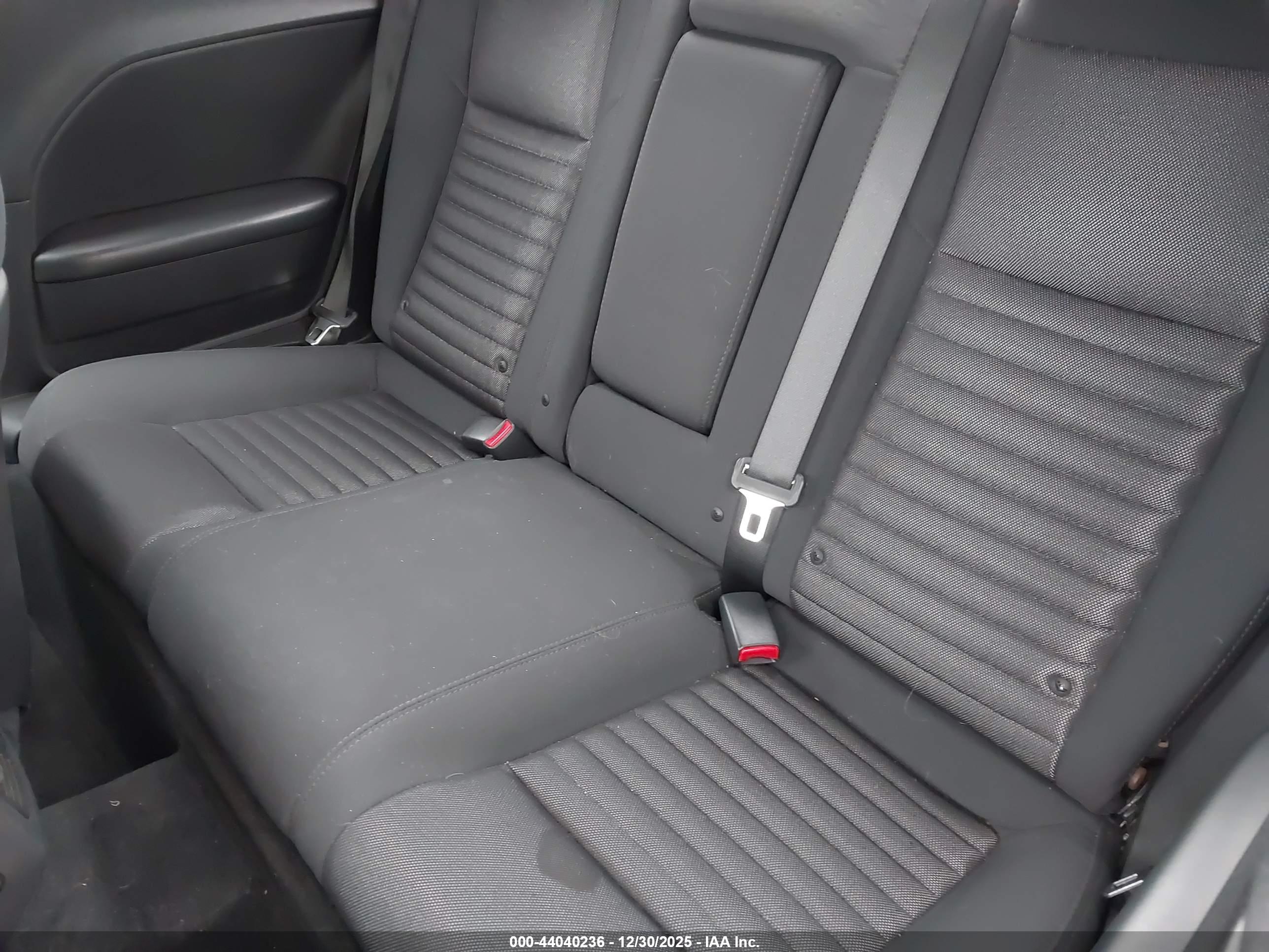 DODGE CHALLENGER image 8