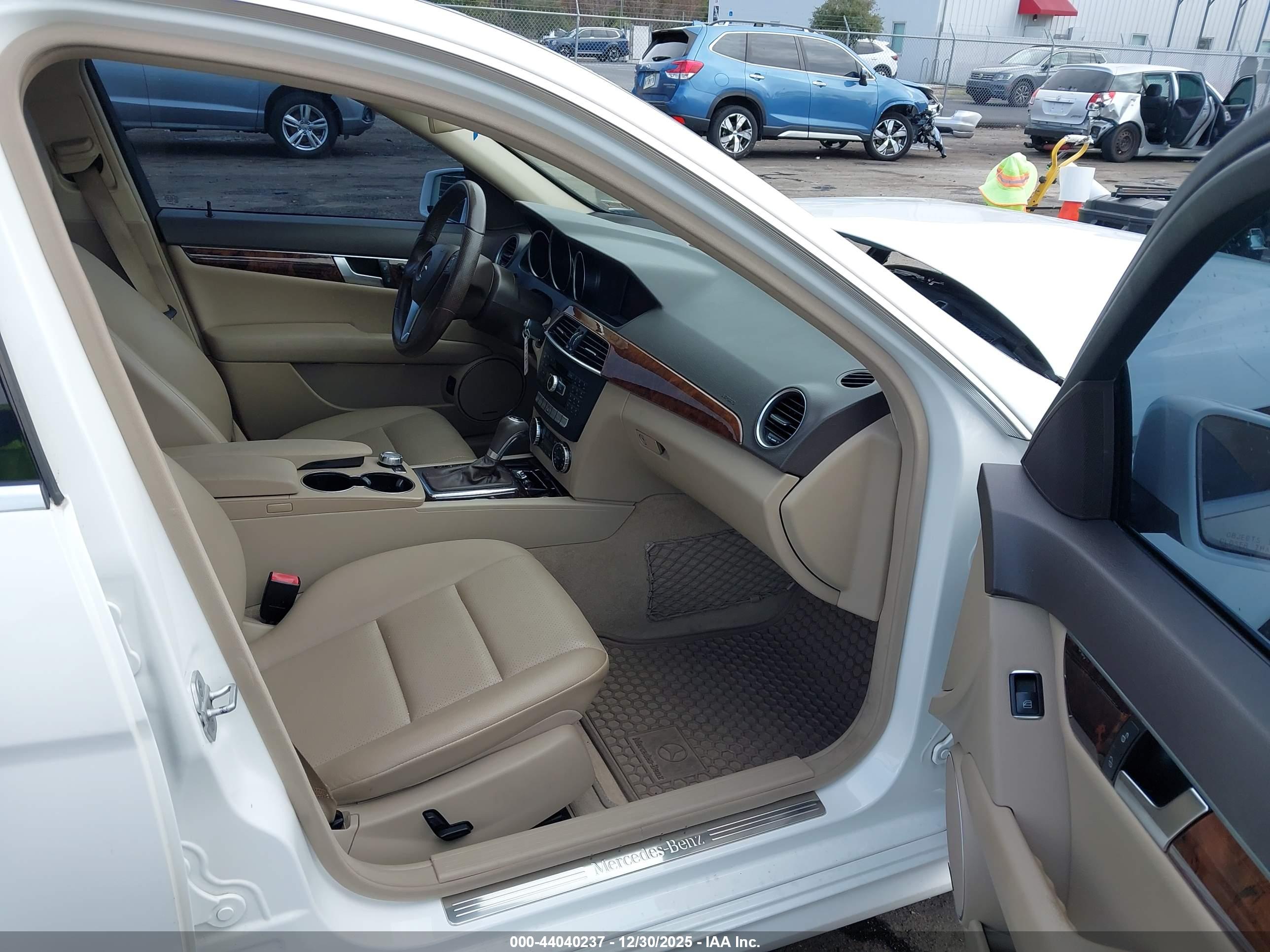 MERCEDES-BENZ C image 5