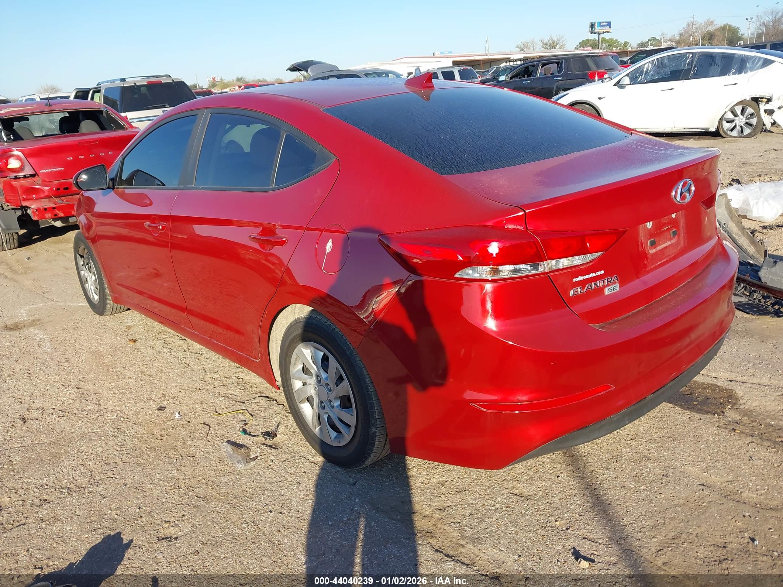 HYUNDAI ELANTRA image 3