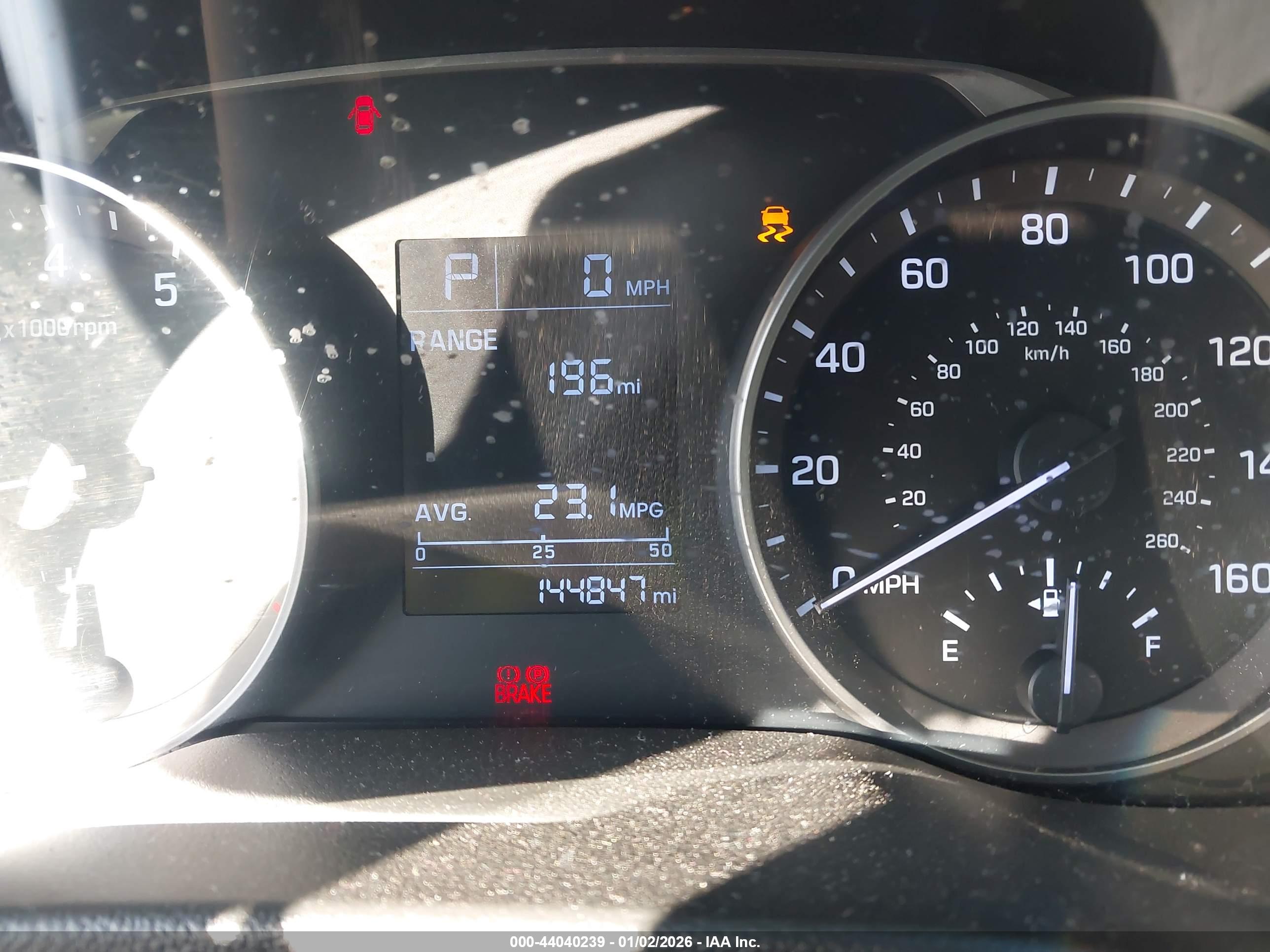 HYUNDAI ELANTRA image 7