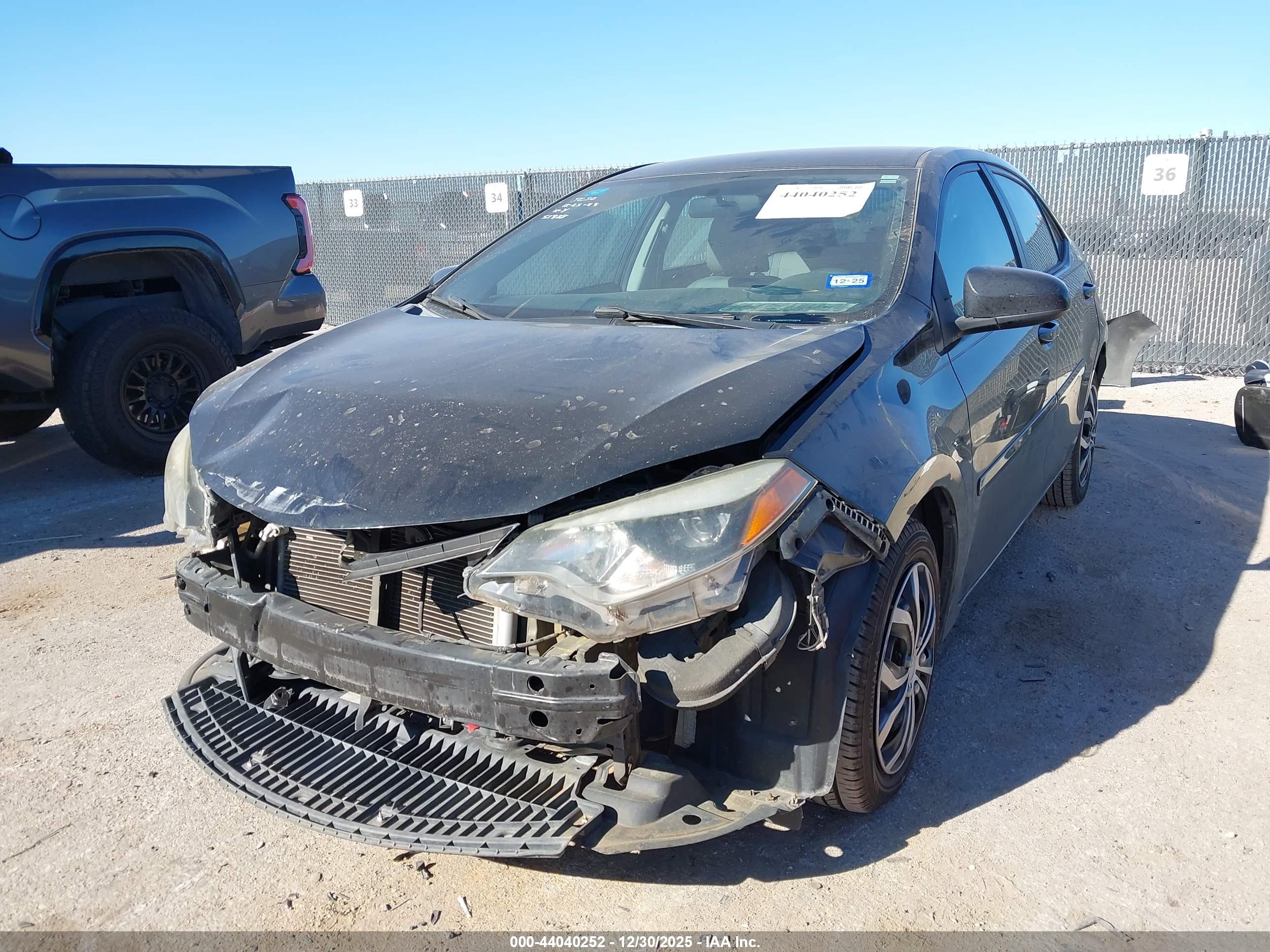 TOYOTA COROLLA image 2