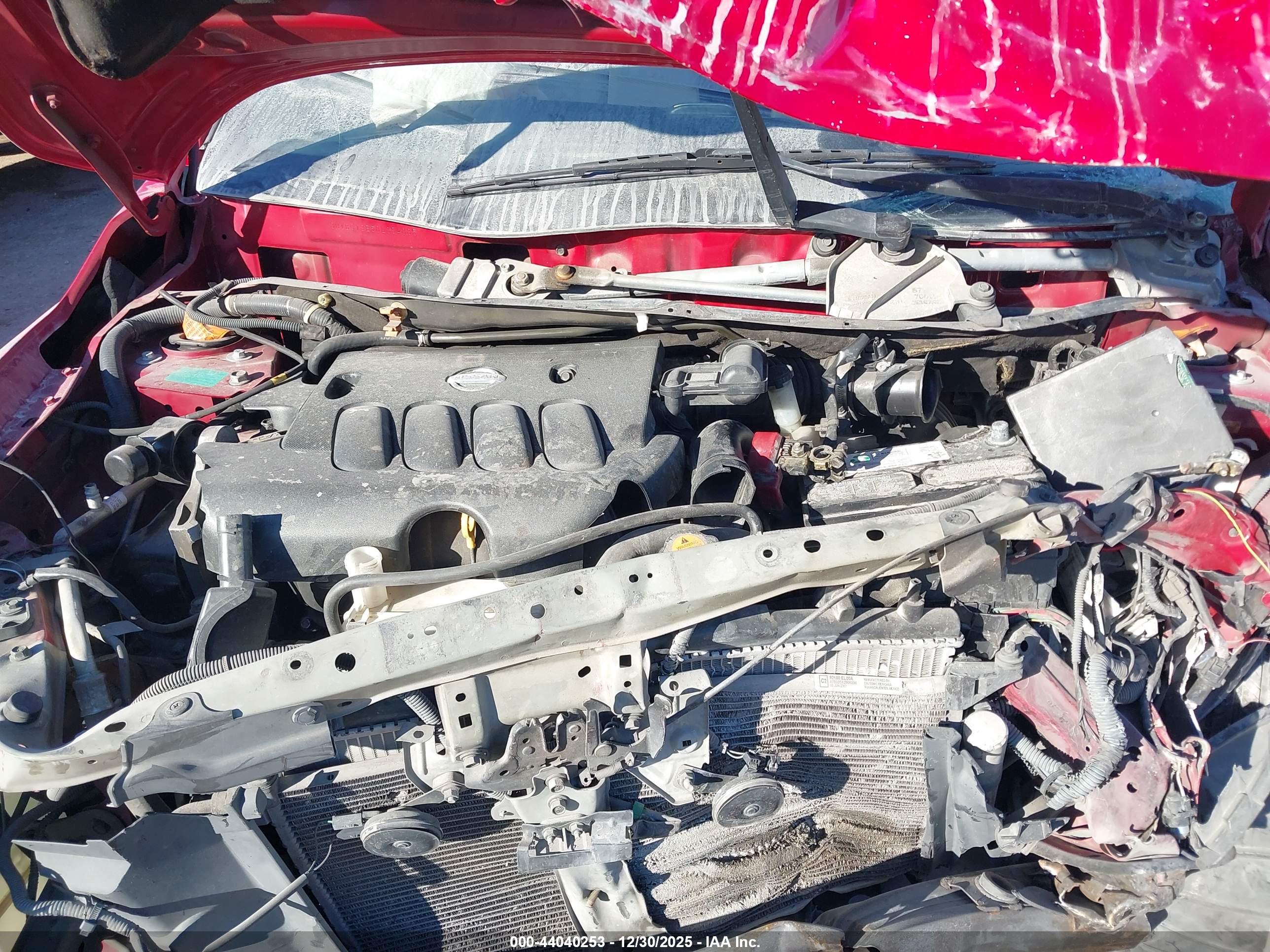NISSAN VERSA image 10