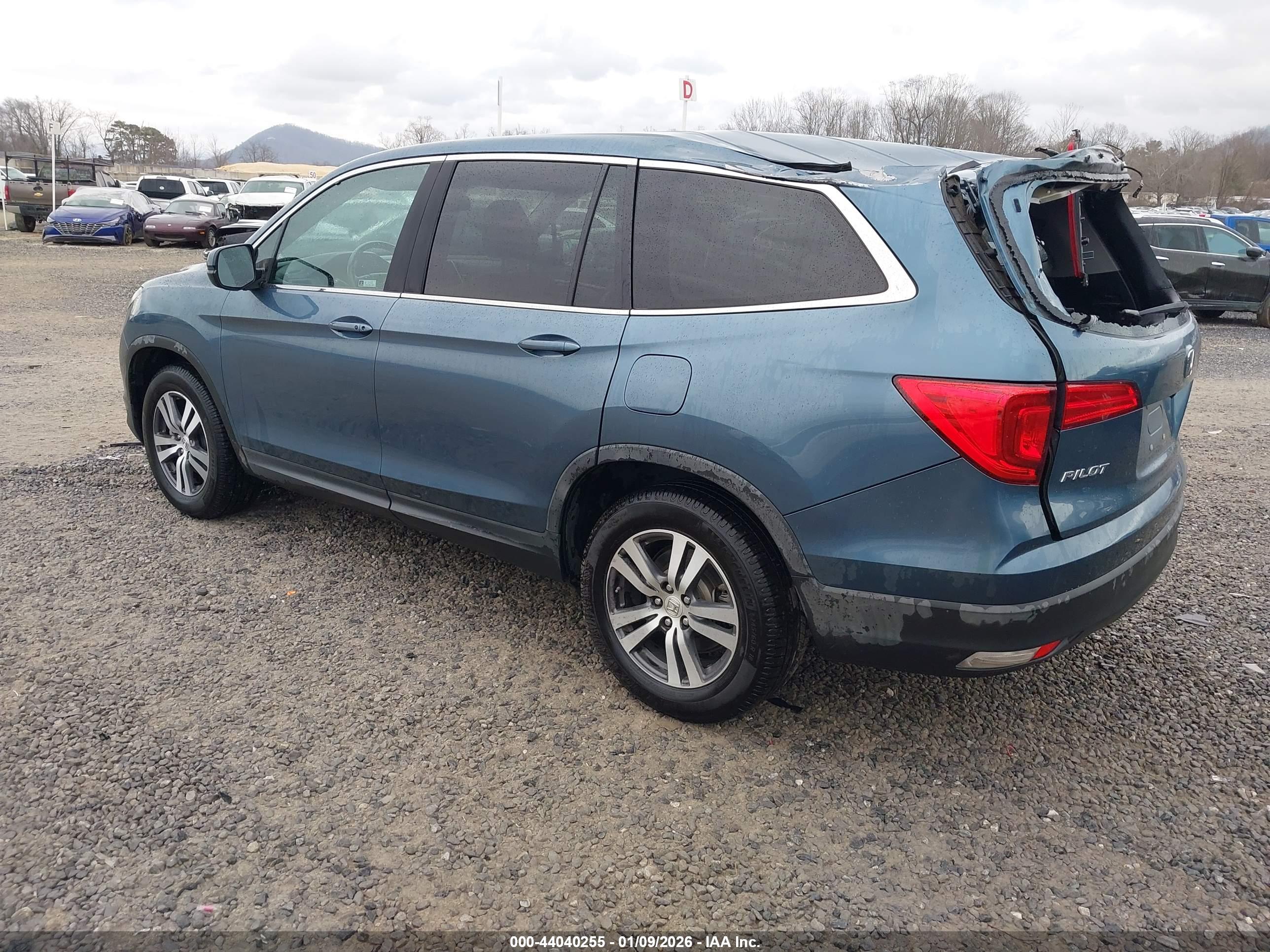HONDA PILOT image 3