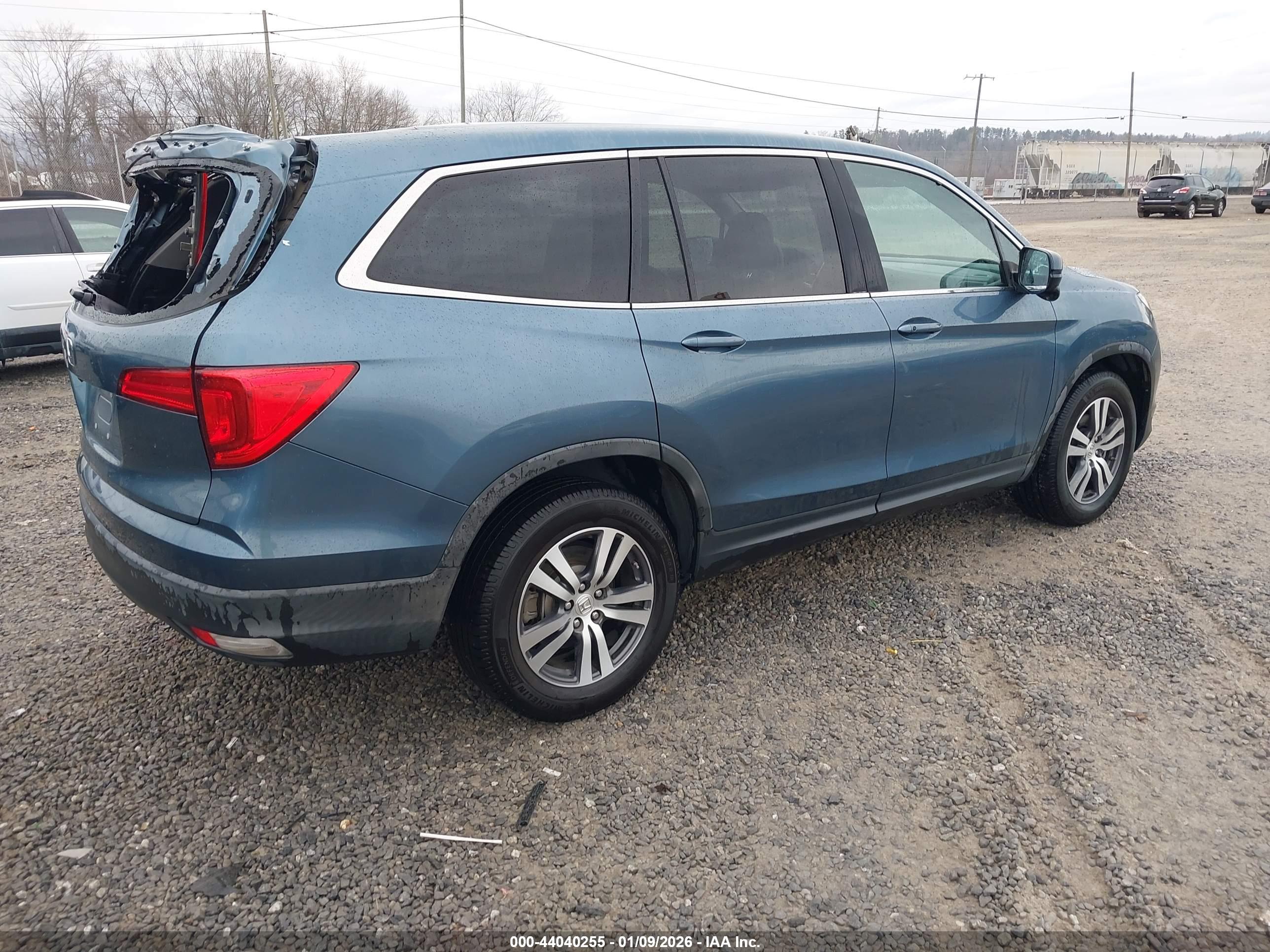 HONDA PILOT image 4