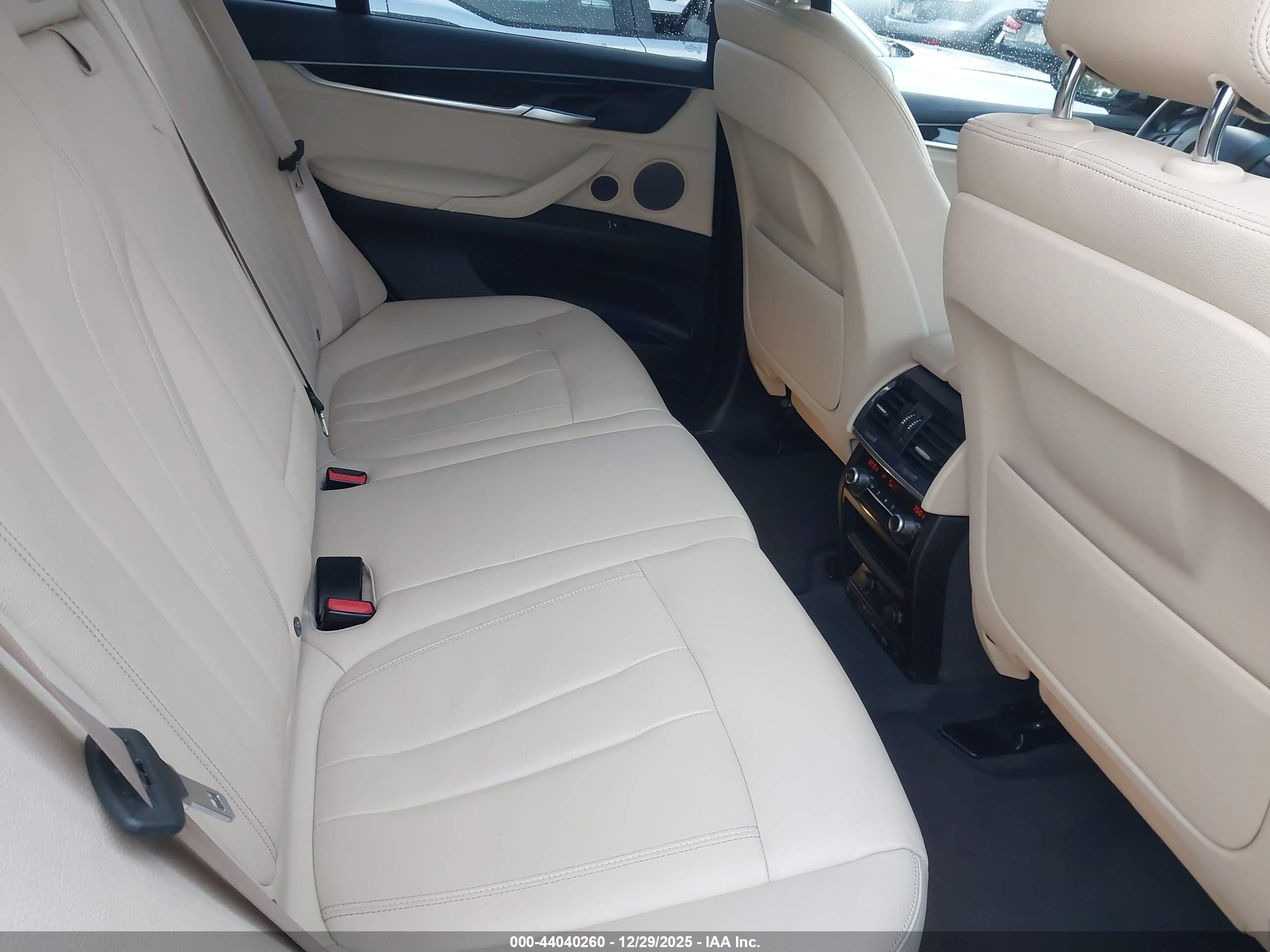 BMW X5 image 8