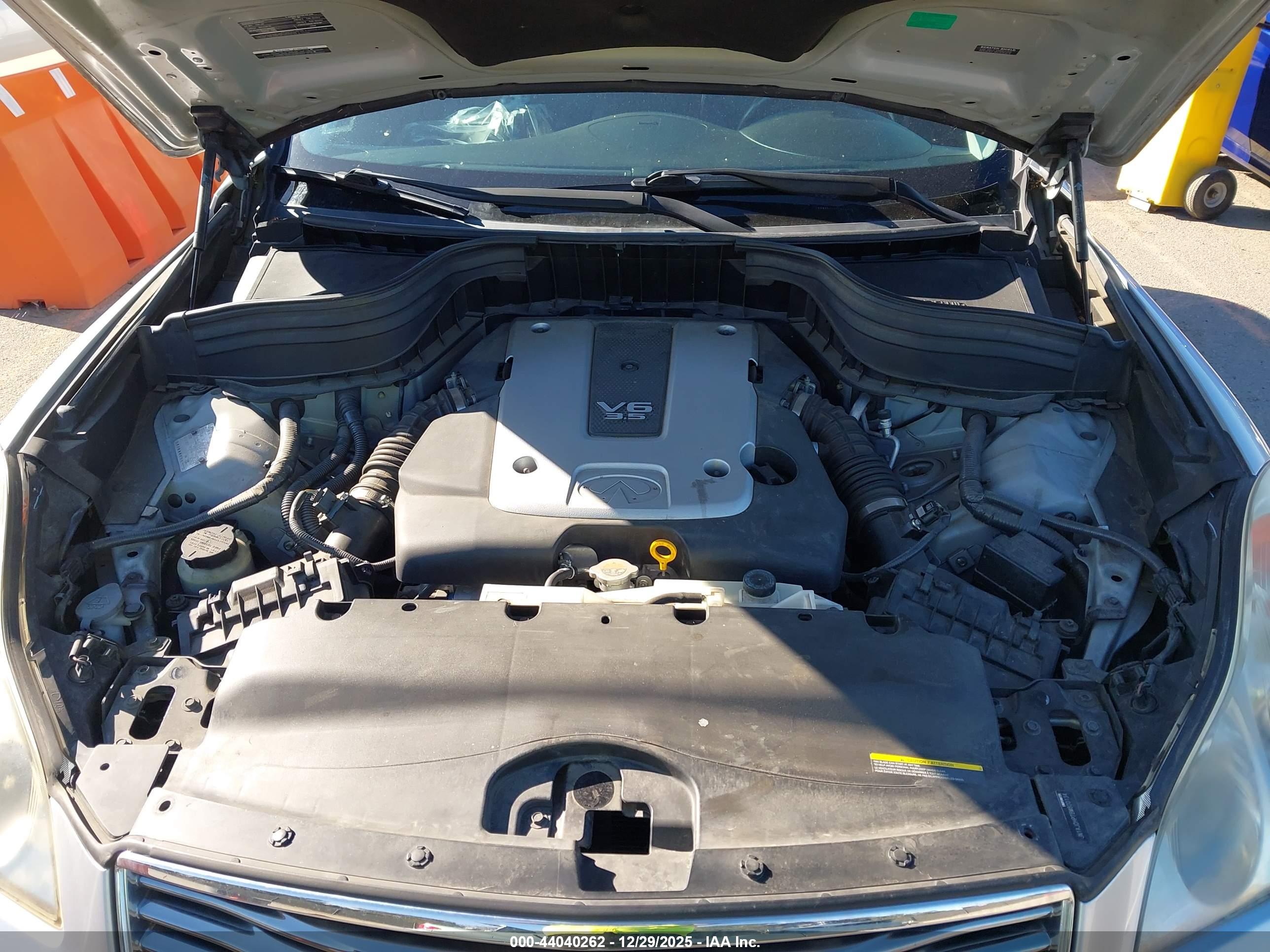 INFINITI EX35 image 10