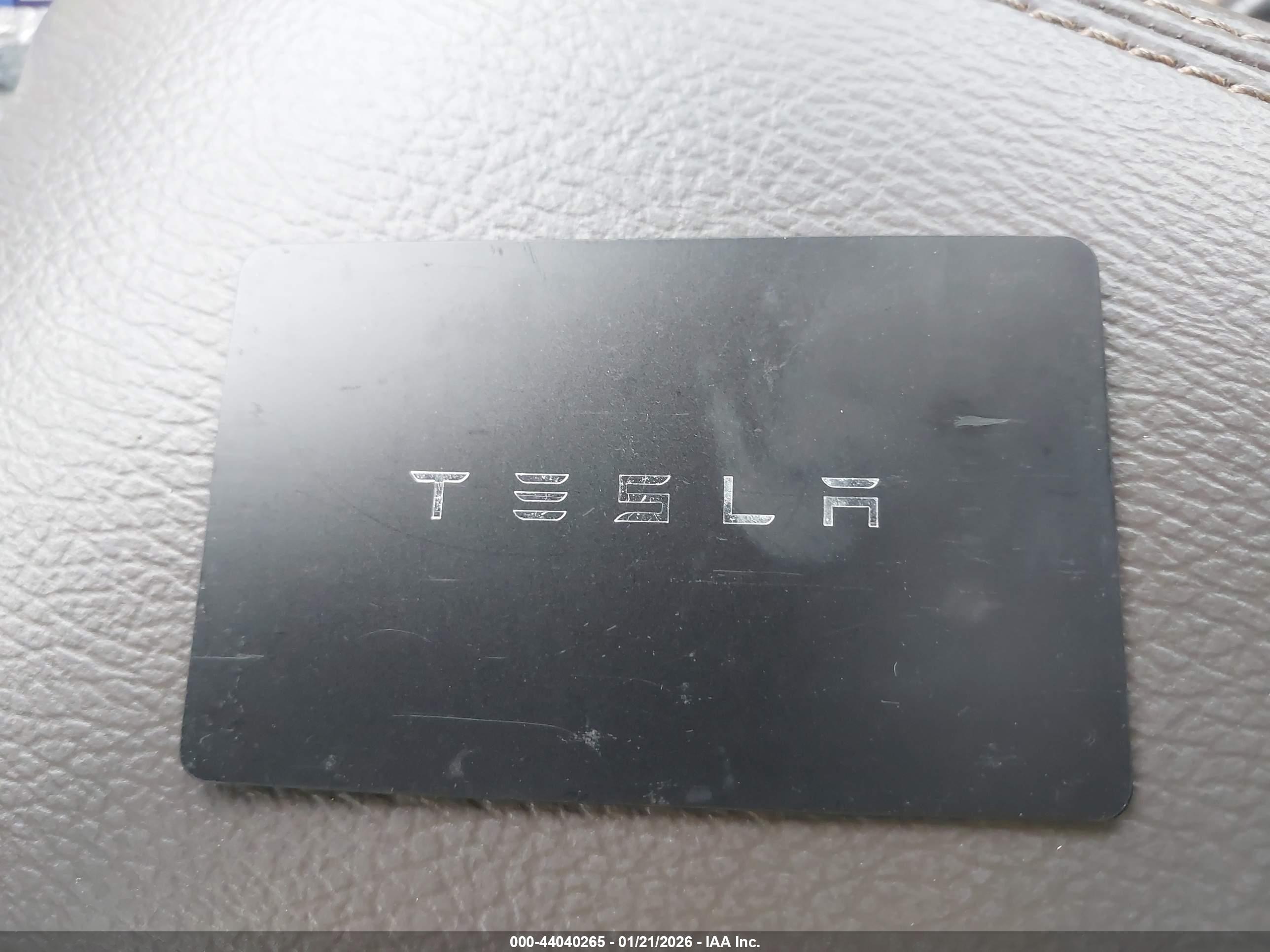 TESLA MODEL image 11