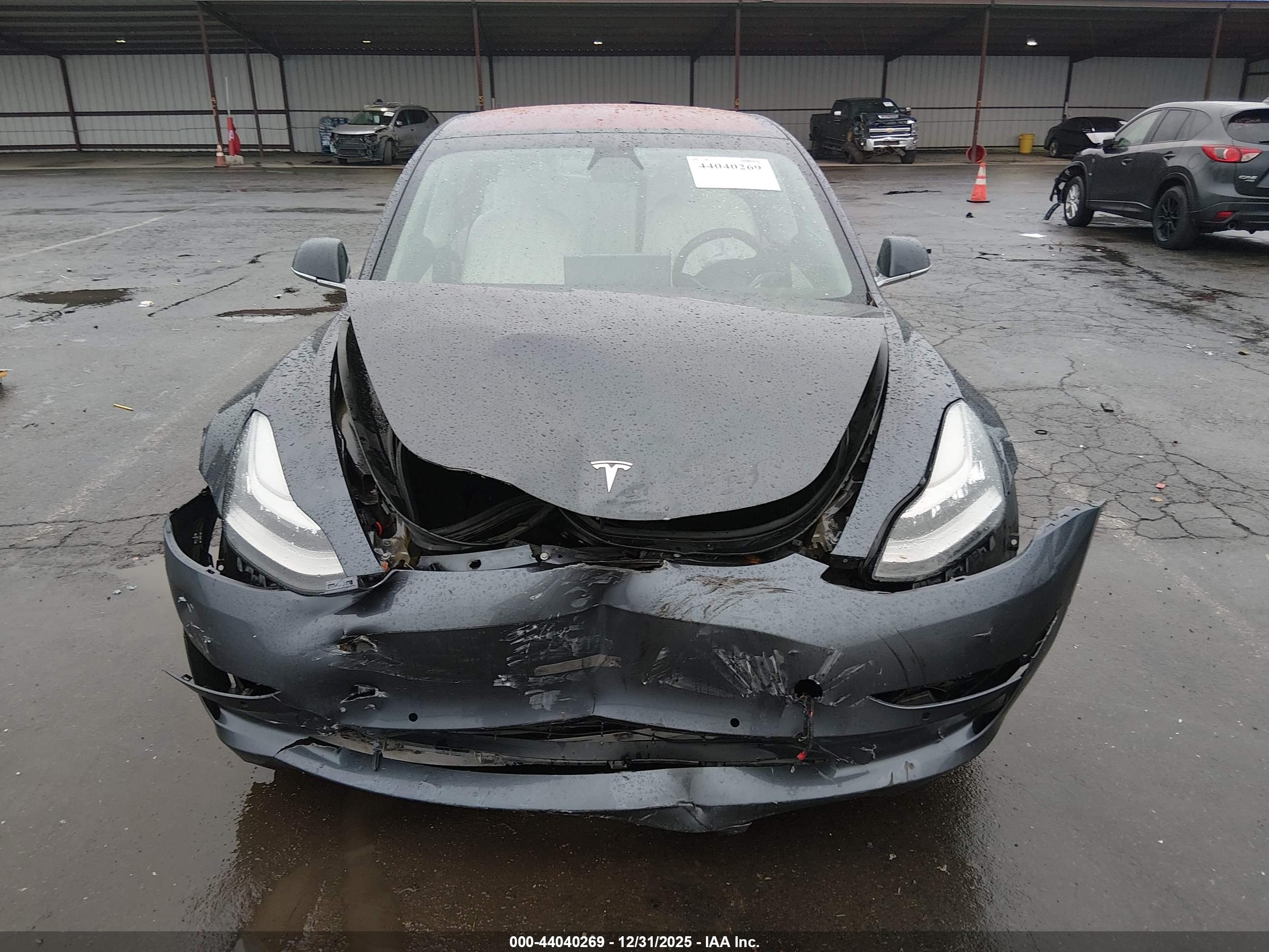 TESLA MODEL image 6