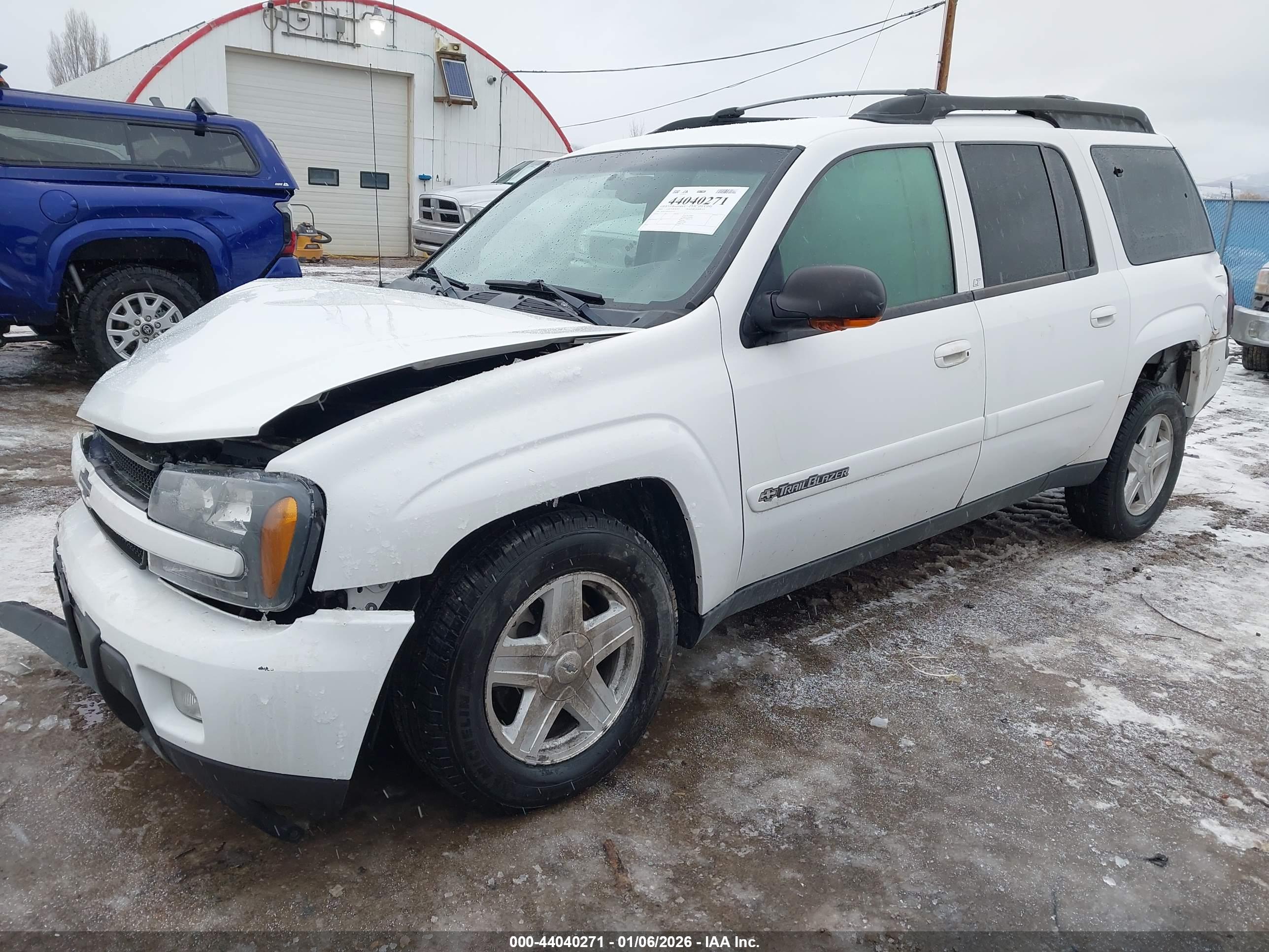 CHEVROLET TRAILBLAZER image 2