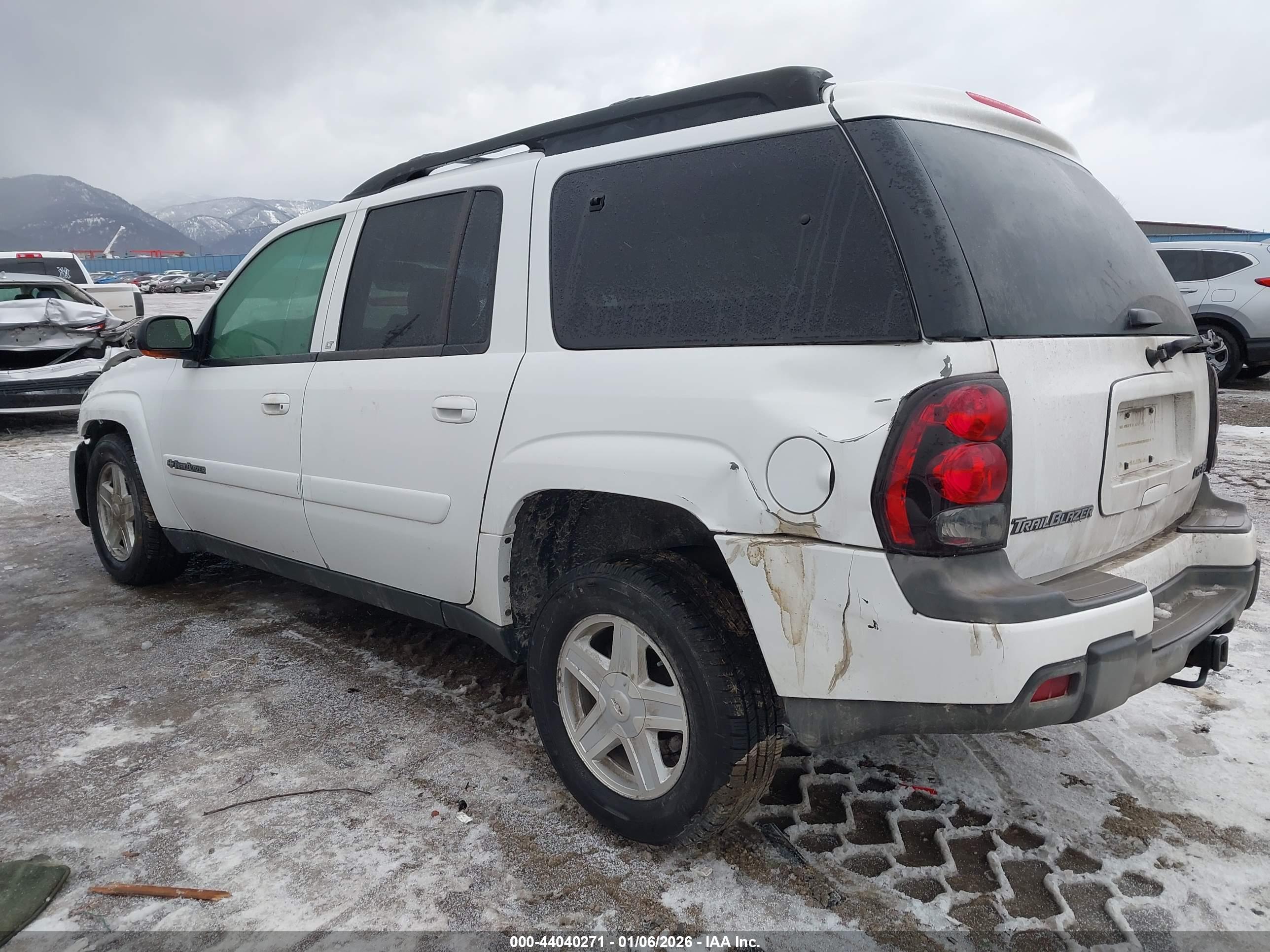 CHEVROLET TRAILBLAZER image 3