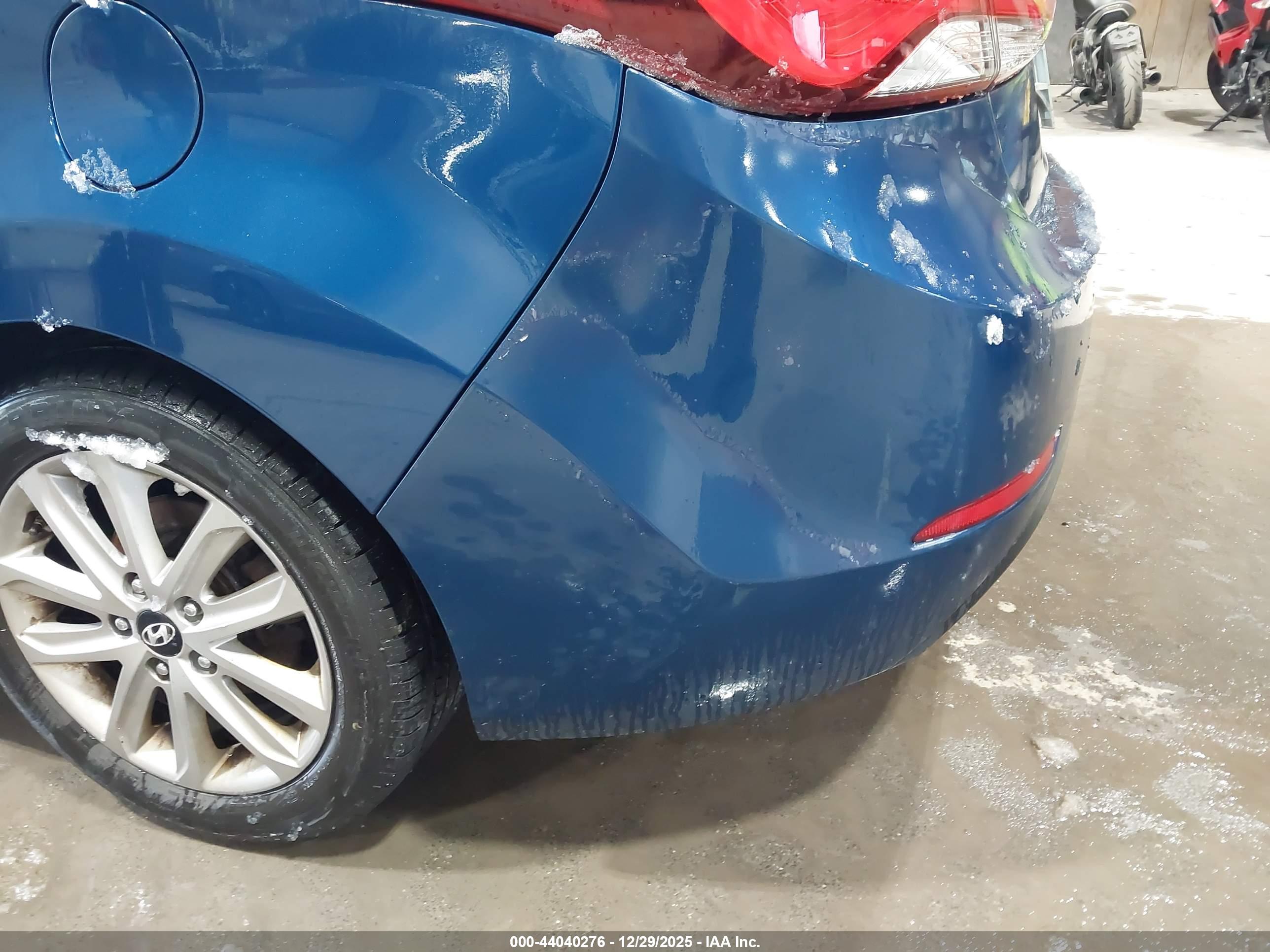 HYUNDAI ELANTRA image 6