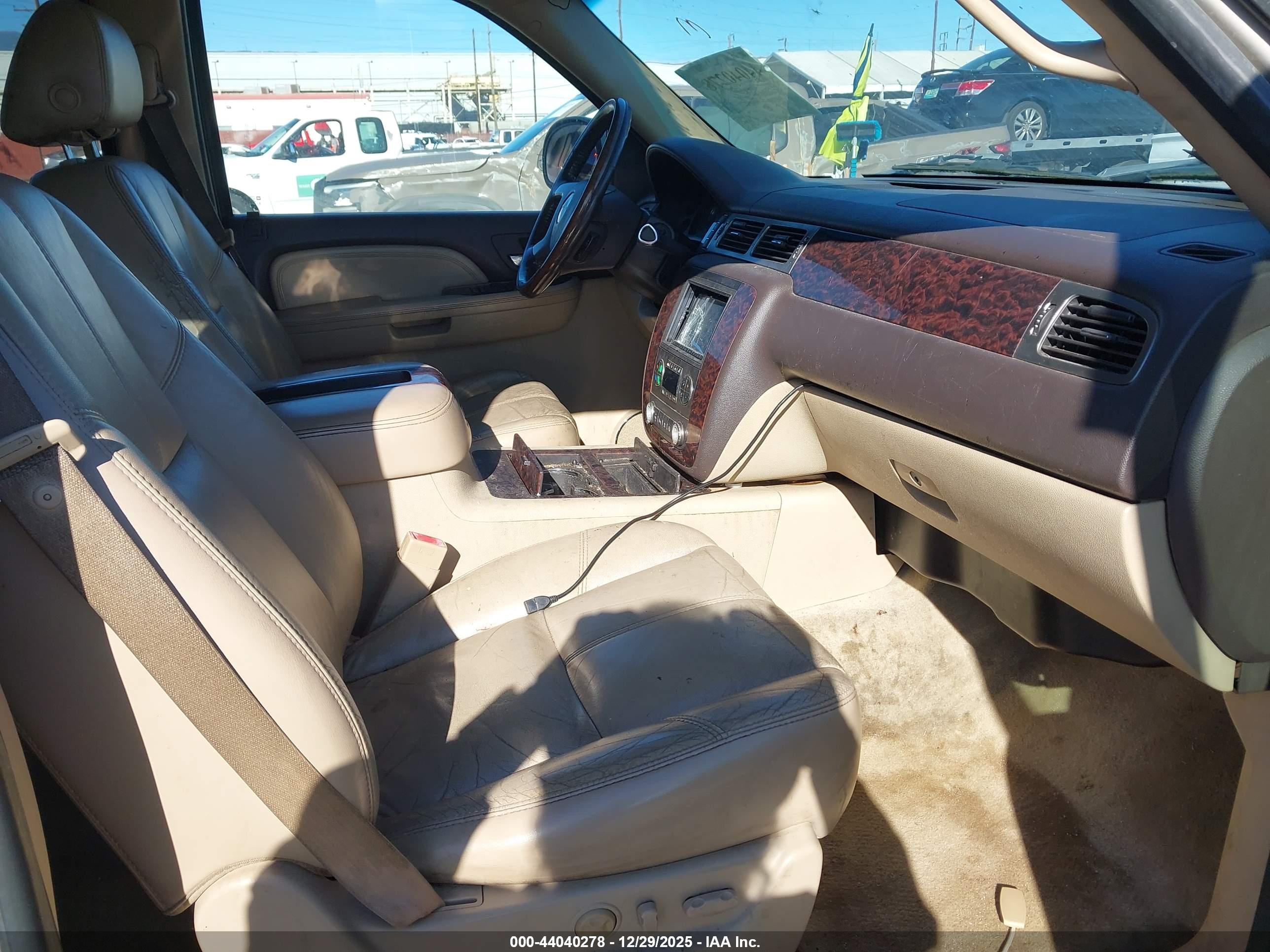 GMC YUKON image 5