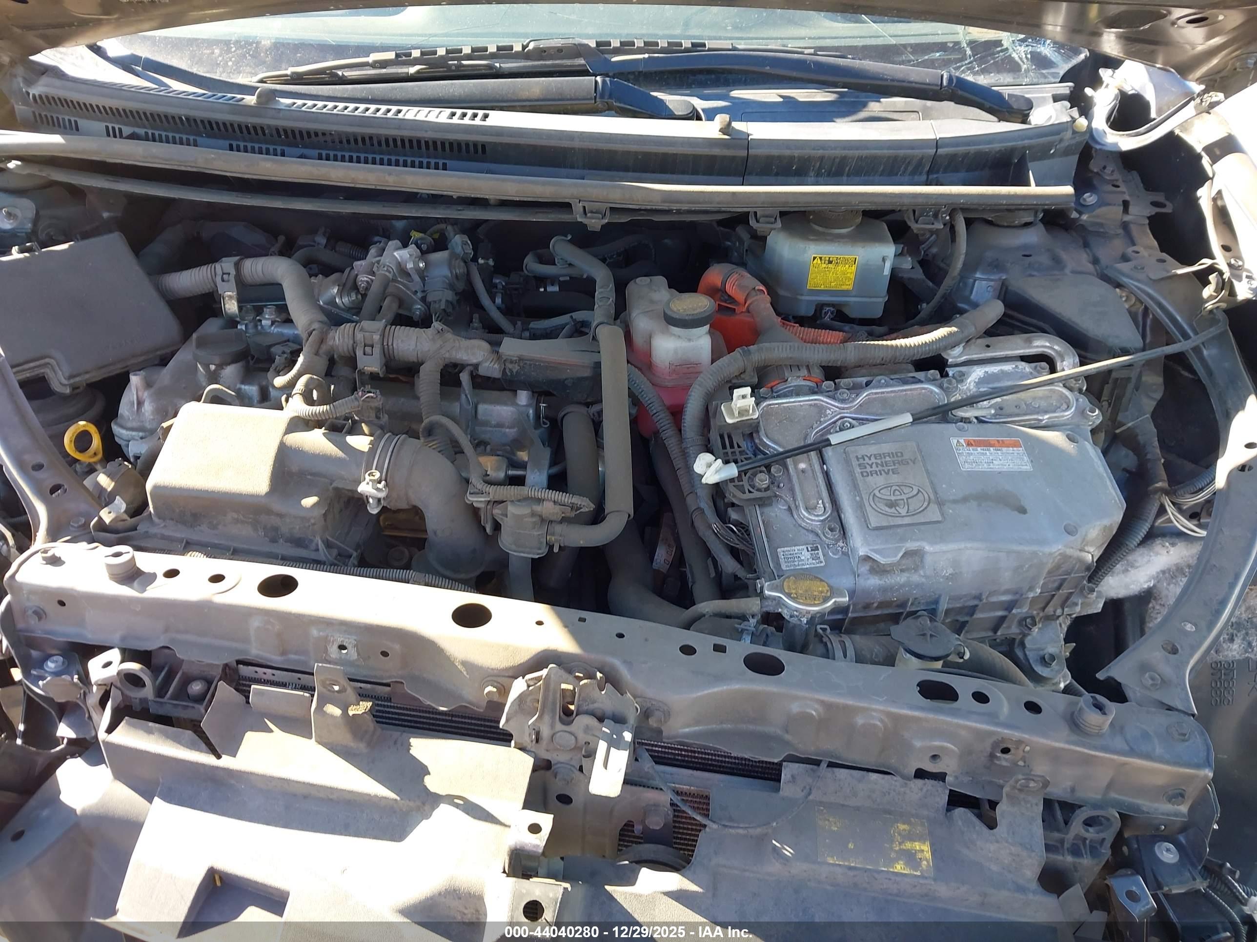 TOYOTA PRIUS image 10