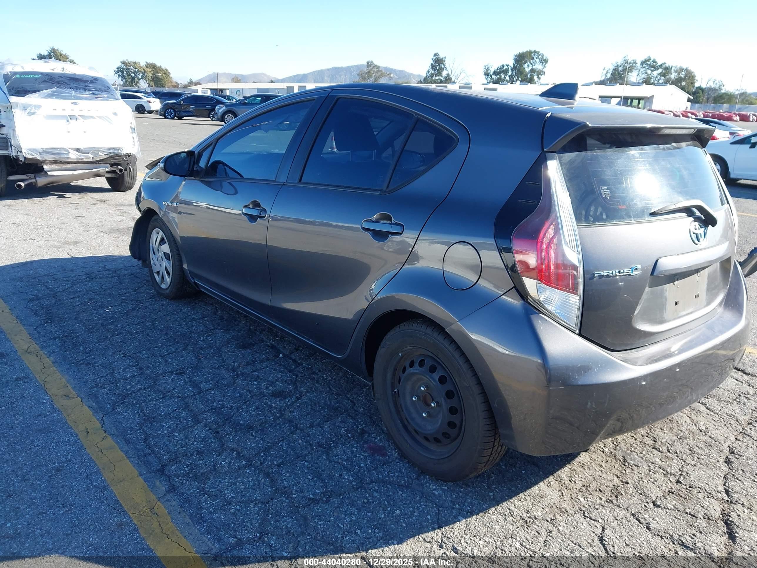 TOYOTA PRIUS image 3