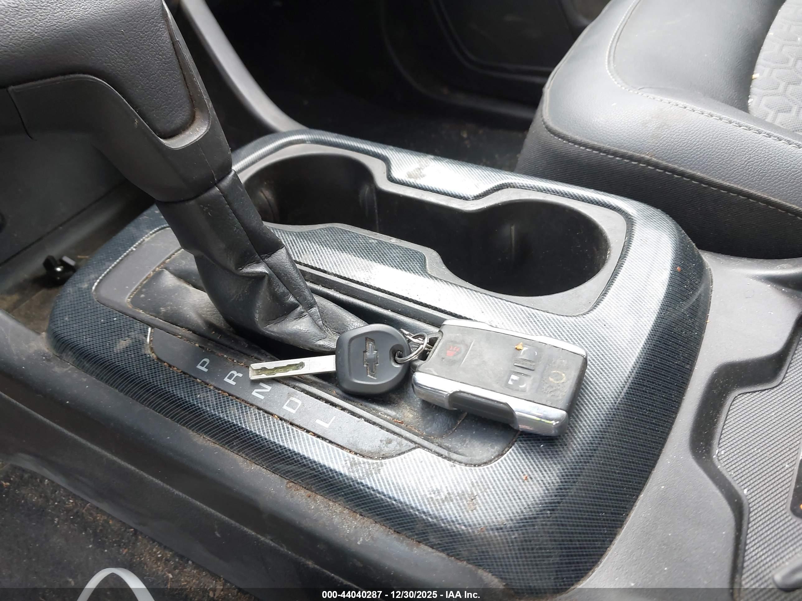 CHEVROLET COLORADO image 11